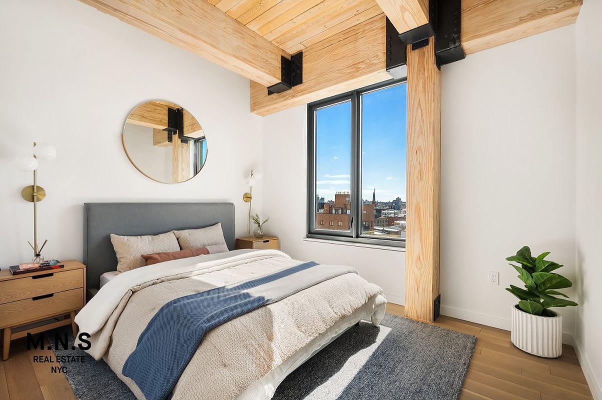 Metropolitan Suite | Williamsburg | Penthouse w/ Private Balcony & Gym photo 2