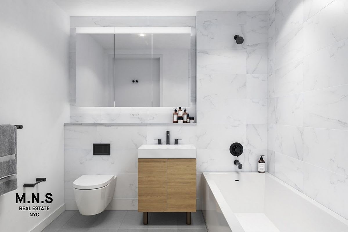 Metropolitan Suite | Williamsburg | Penthouse w/ Private Balcony & Gym photo 10