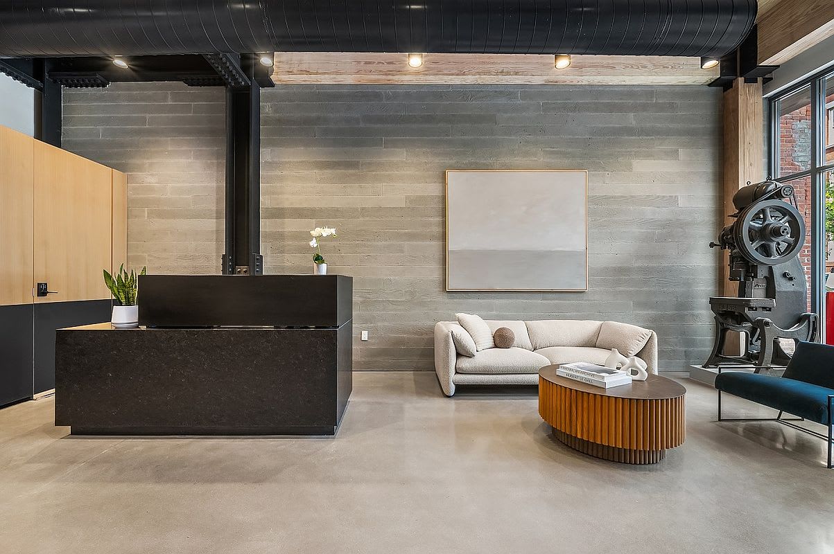 Metropolitan Suite | Williamsburg | Penthouse w/ Private Balcony & Gym photo 14