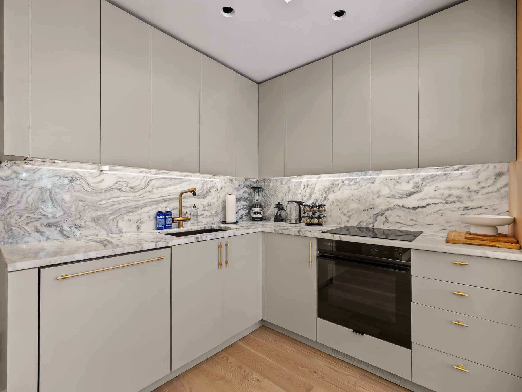 Rutgers Place | Two Bridges | Chic Studio Condo photo 7