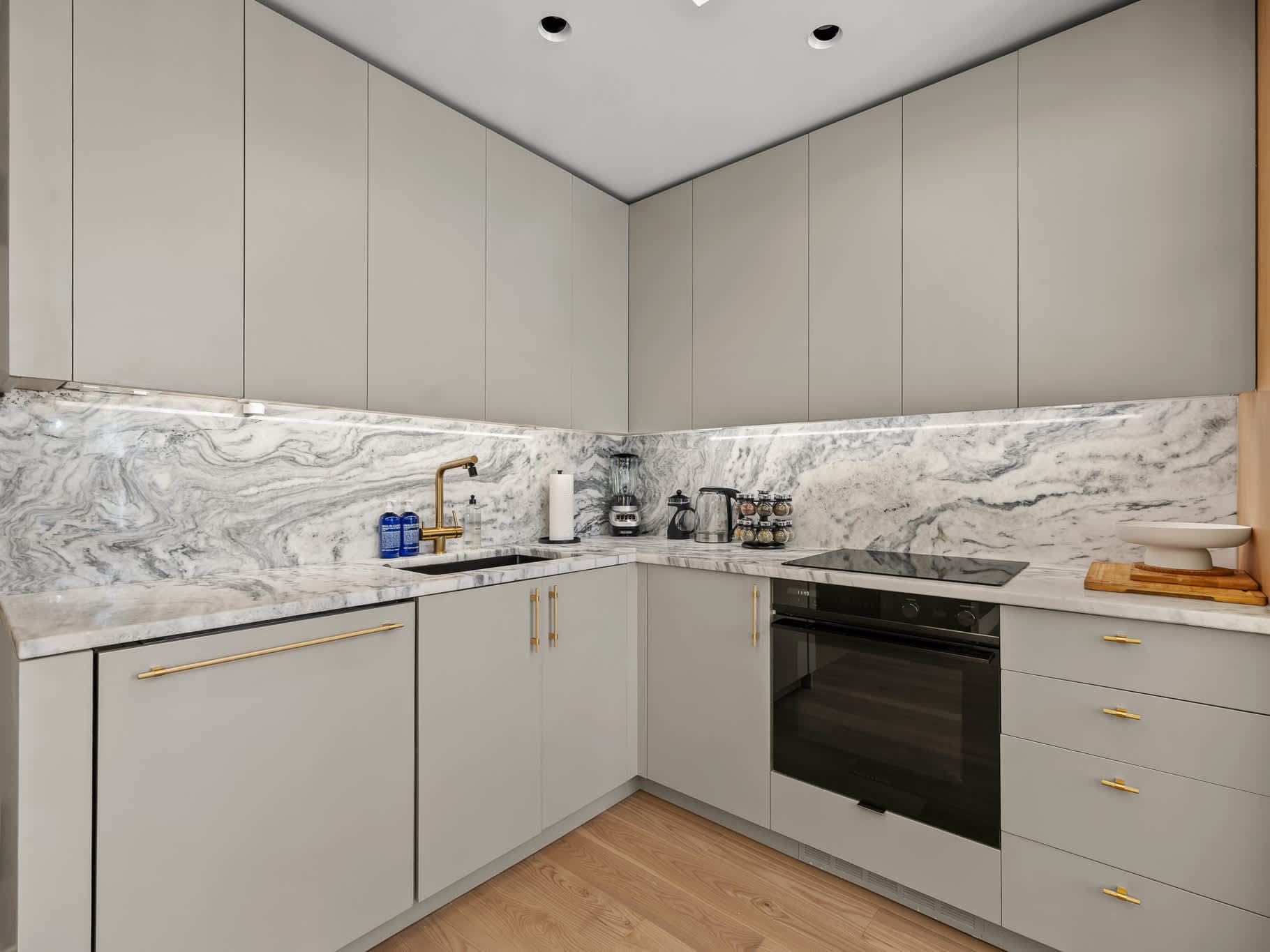 Rutgers Place | Two Bridges | Chic Studio Condo photo 7