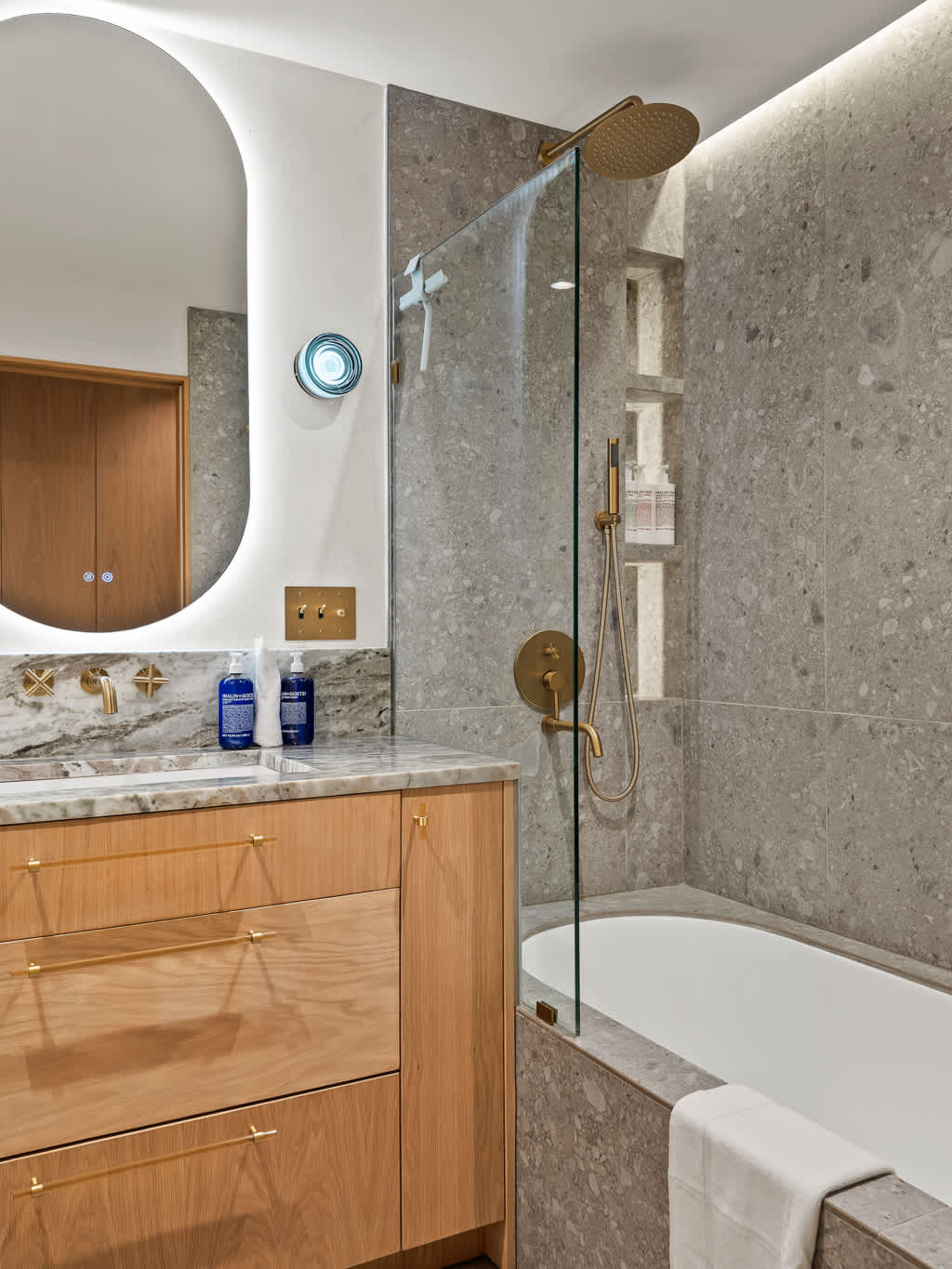 Rutgers Place | Two Bridges | Chic Studio Condo photo 23