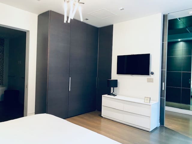 Cobble Loft | Tribeca | Spacious Loft with City Views photo 10