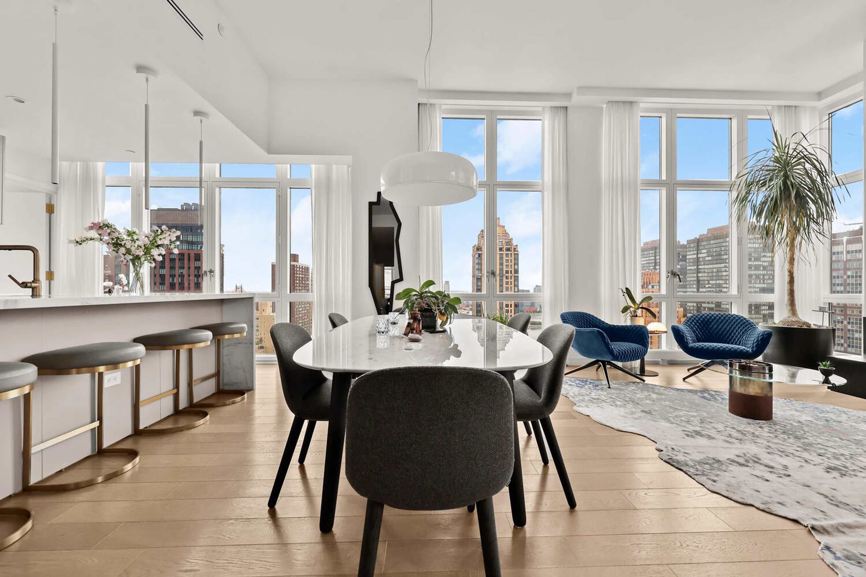 East Atelier | Turtle Bay | Upscale Loft with Private Terrace photo 2