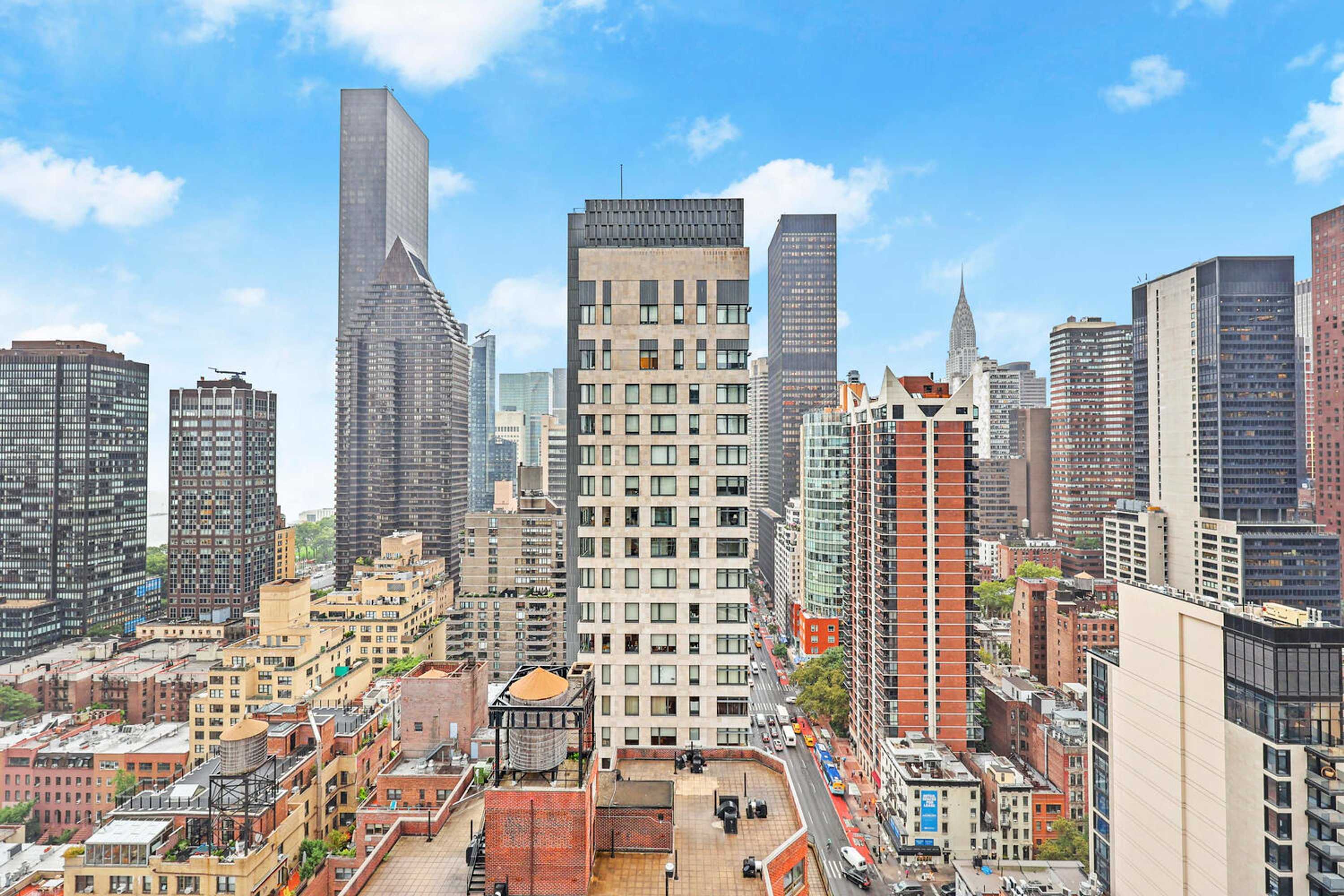 East Atelier | Turtle Bay | Upscale Loft with Private Terrace photo 32