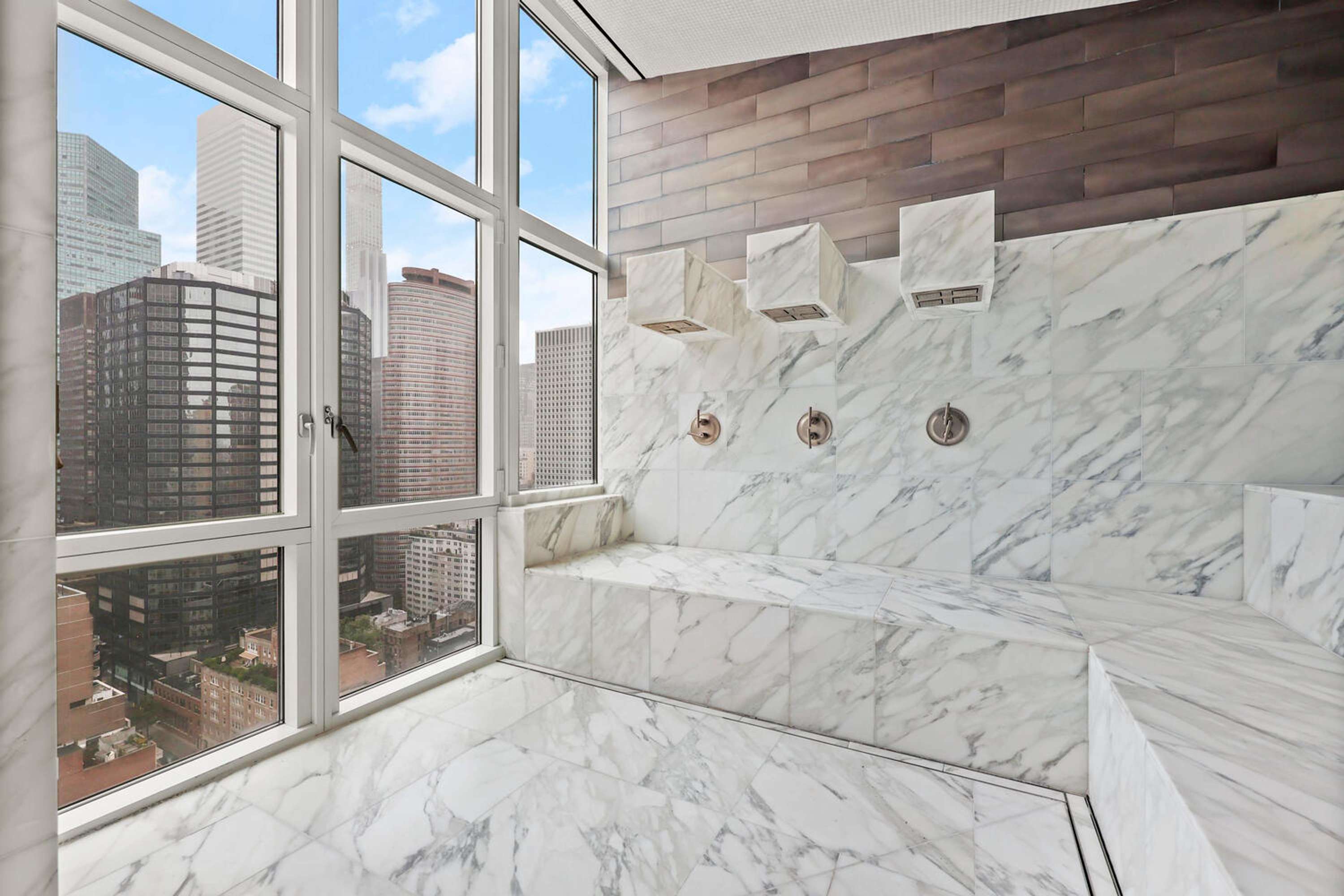 East Atelier | Turtle Bay | Upscale Loft with Private Terrace photo 15