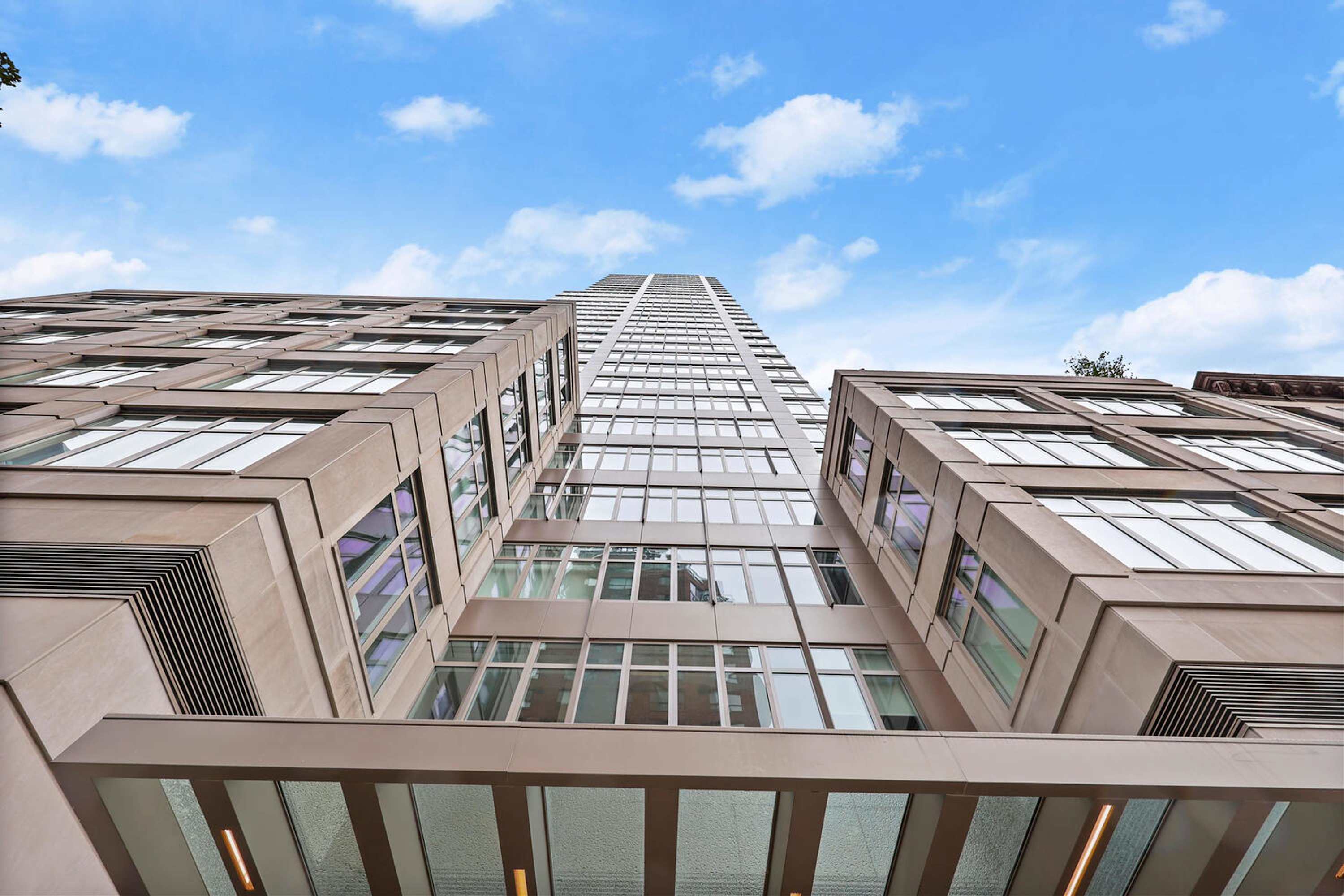 East Atelier | Turtle Bay | Upscale Loft with Private Terrace photo 34