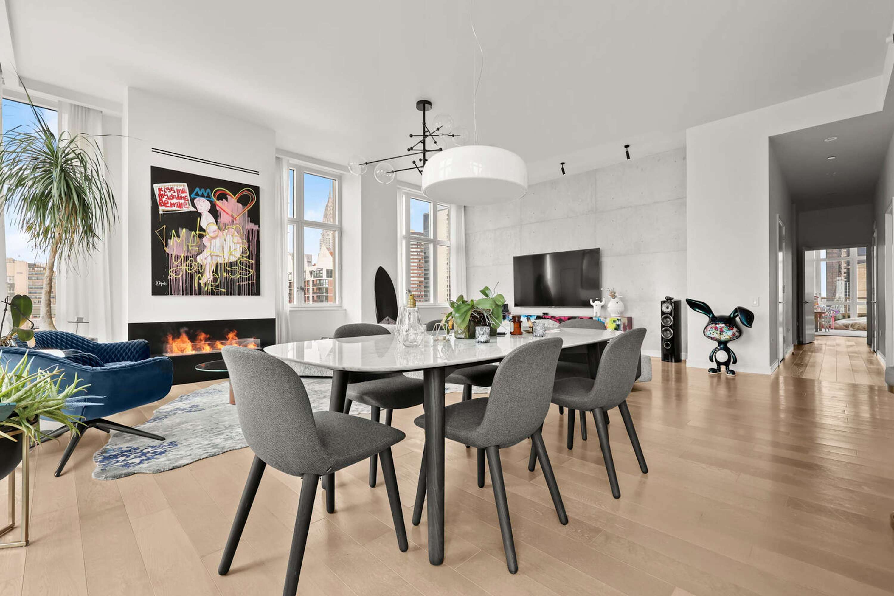 East Atelier | Turtle Bay | Upscale Loft with Private Terrace photo 8