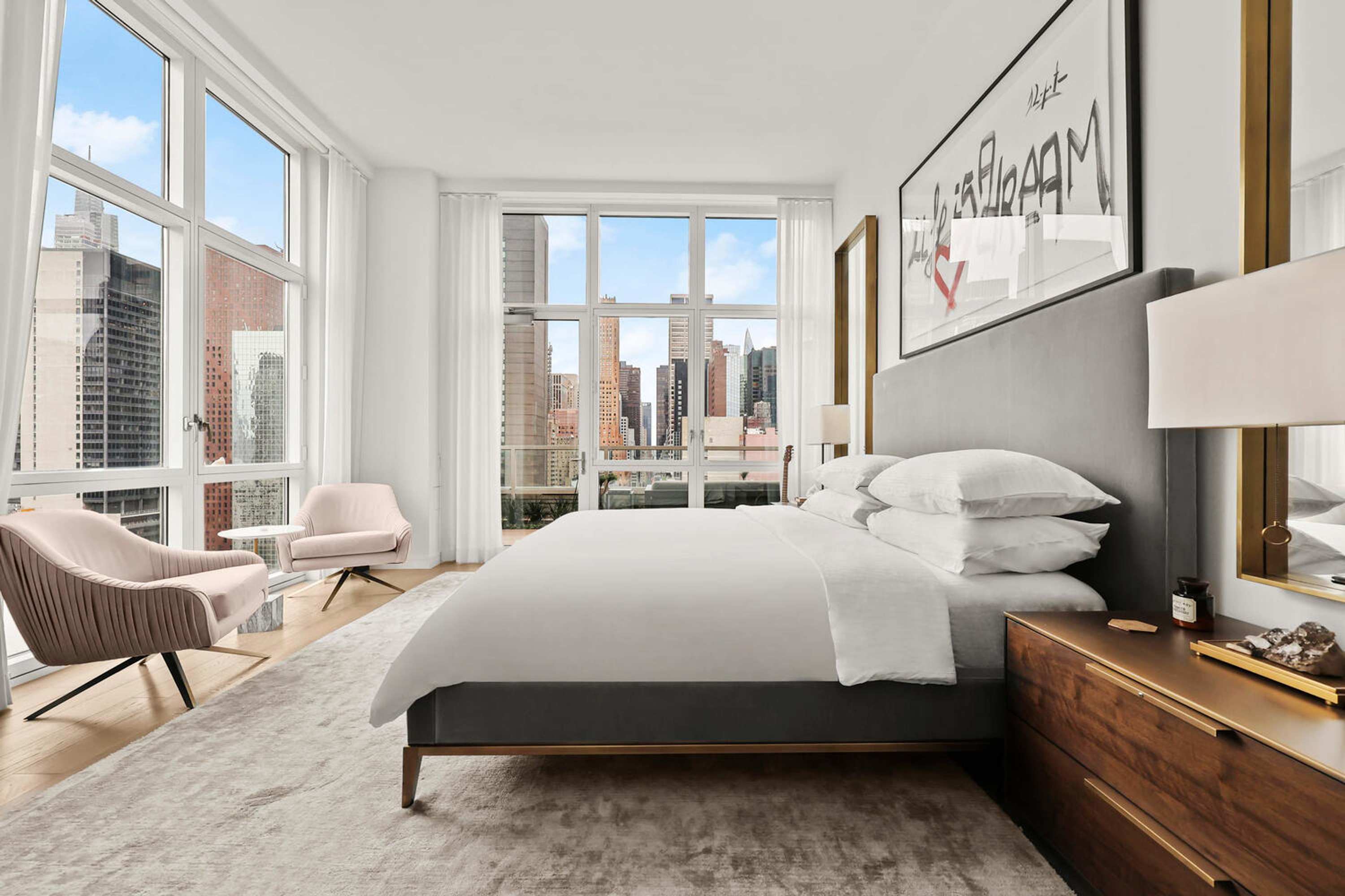 East Atelier | Turtle Bay | Upscale Loft with Private Terrace photo 13