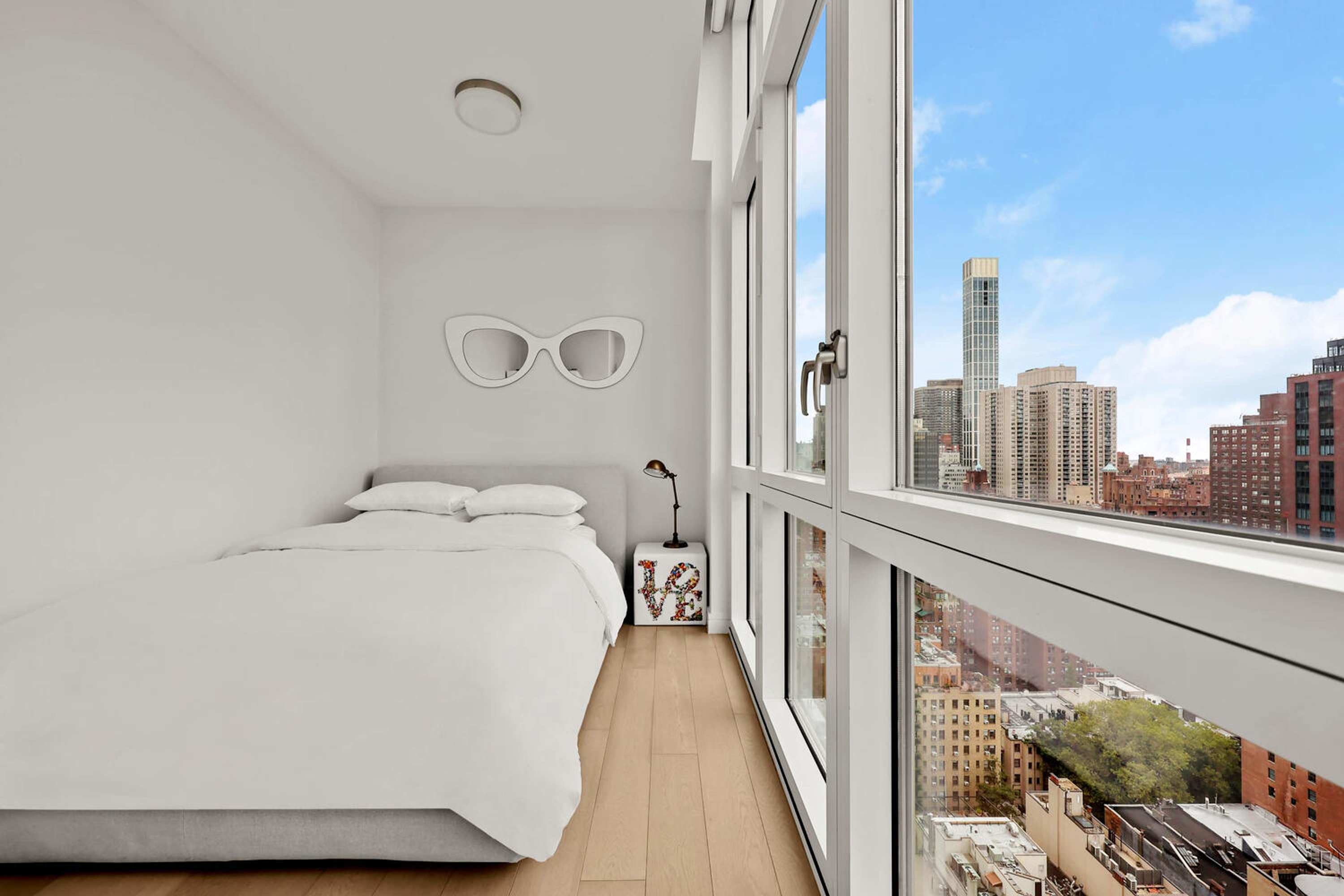 East Atelier | Turtle Bay | Upscale Loft with Private Terrace photo 22