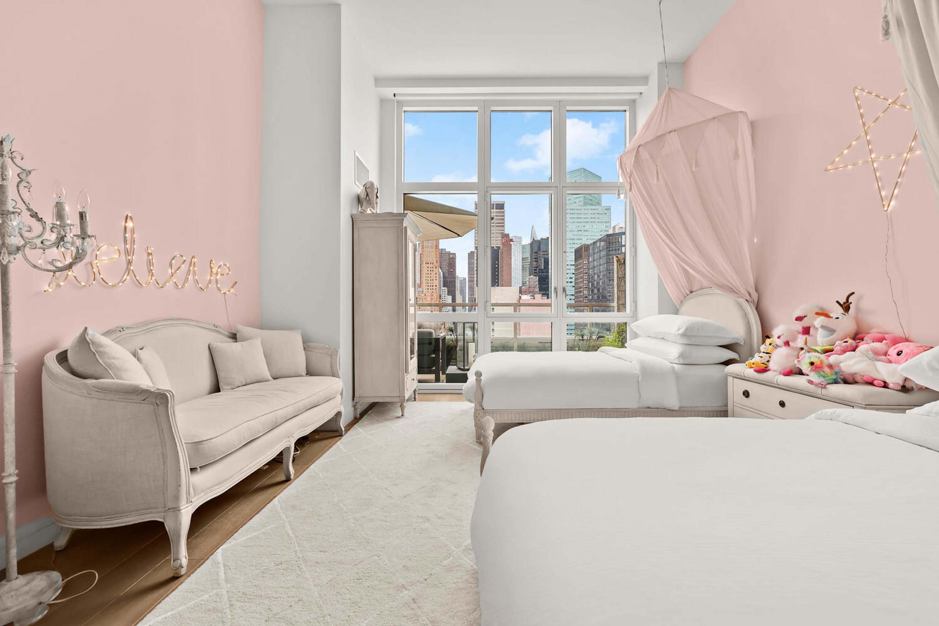 East Atelier | Turtle Bay | Upscale Loft with Private Terrace photo 19