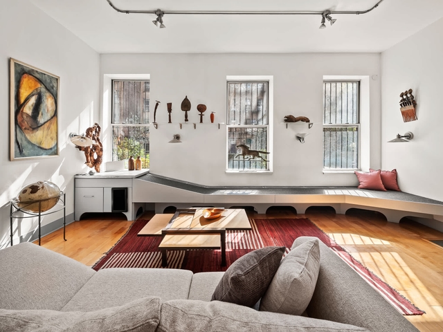 Image of Living space #2