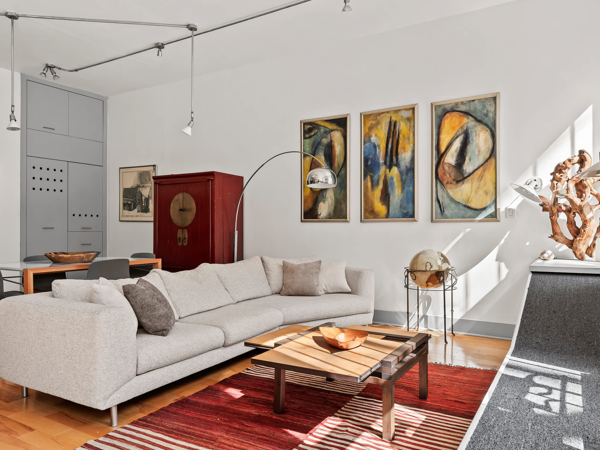 Winfield House | Hell's Kitchen | Brownstone Duplex with Garden photo 4