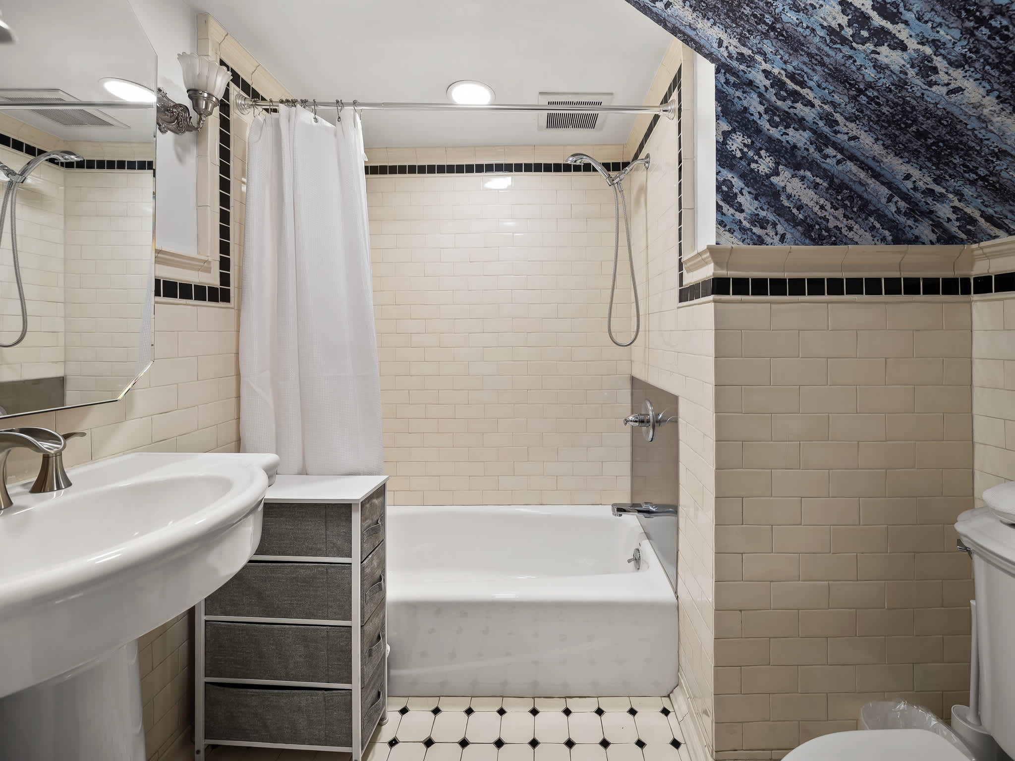 Cobblestone Manor | East Village | PH Duplex w/ Outdoor Spaces photo 28