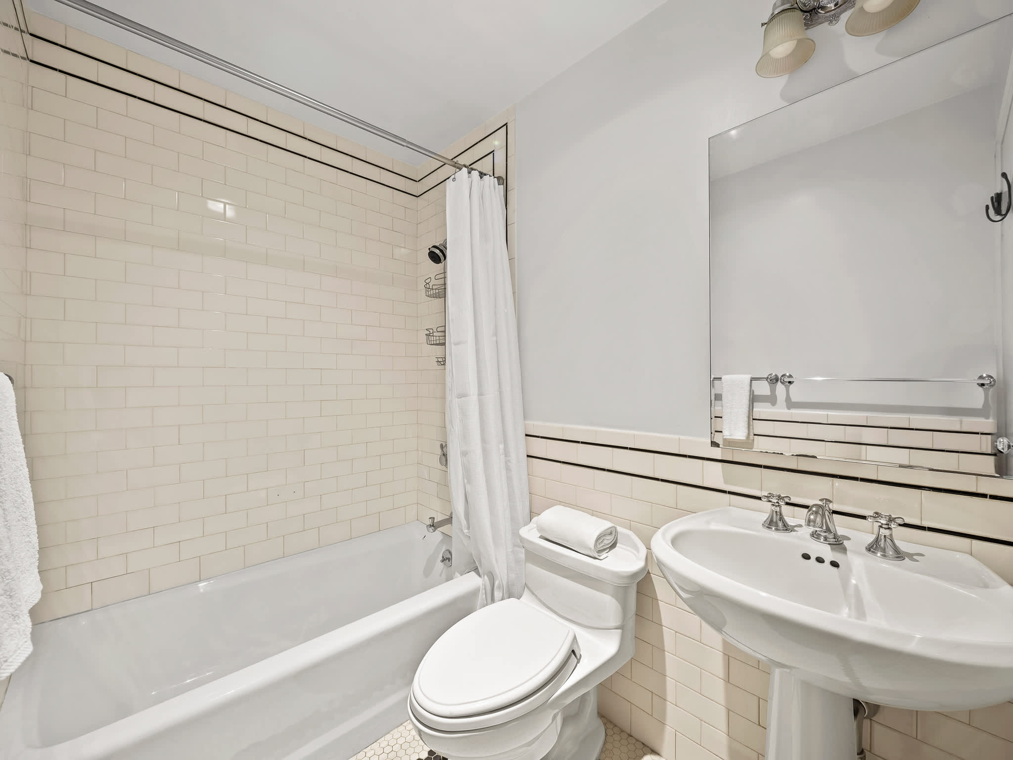 Cobblestone Manor | East Village | PH Duplex w/ Outdoor Spaces photo 24