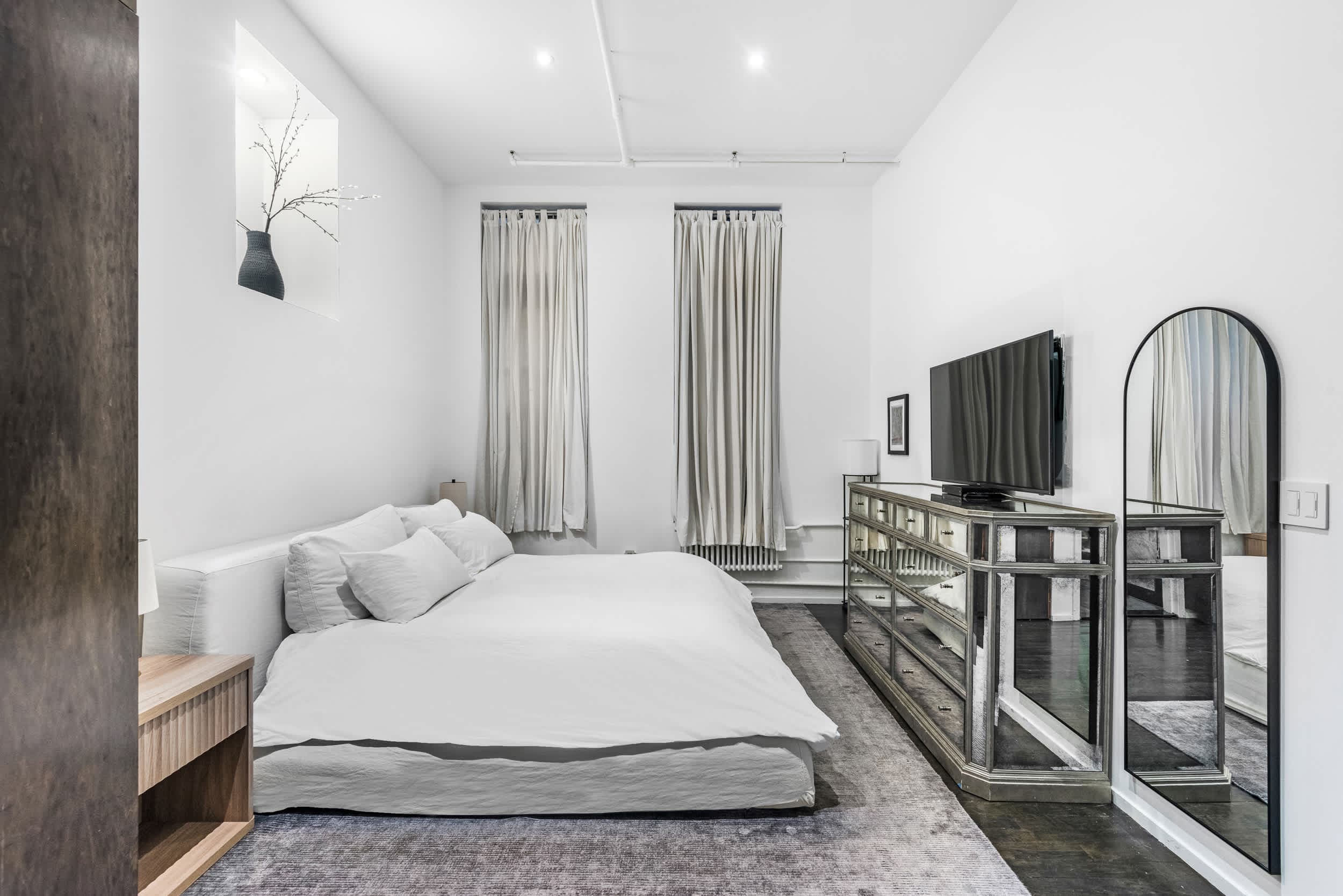 Flatiron Atelier | Designer Home photo 19