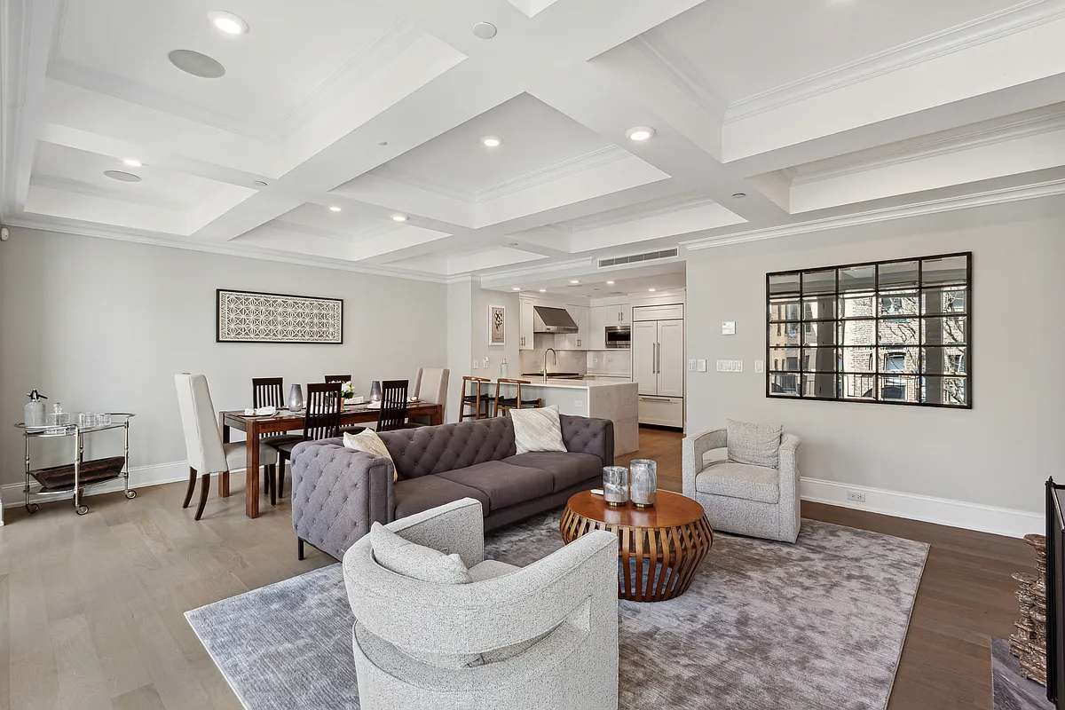 Easton Heights | Upper East Side | Penthouse with Balcony and Hot Tub photo 7