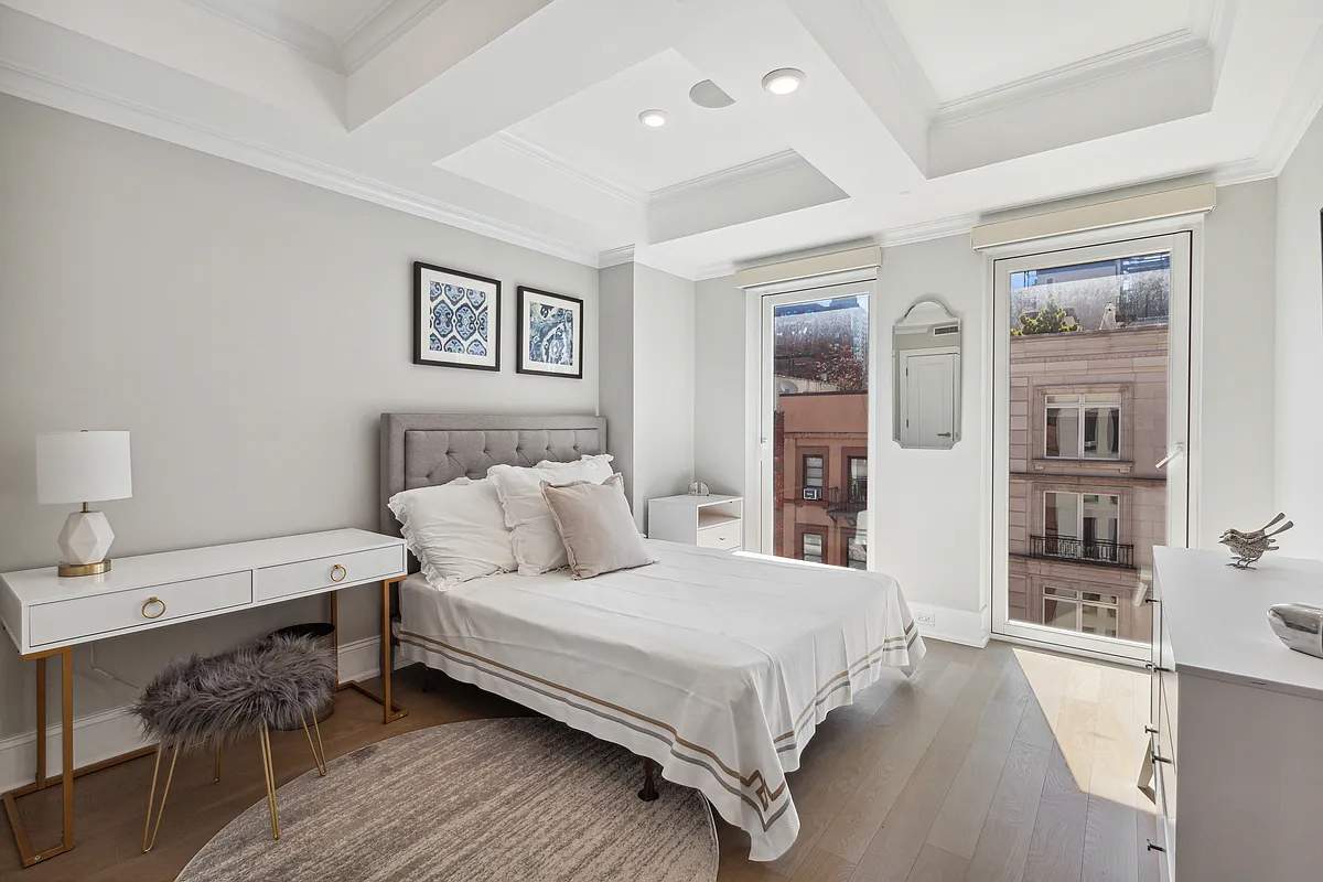 Easton Heights | Upper East Side | Penthouse with Balcony and Hot Tub photo 9