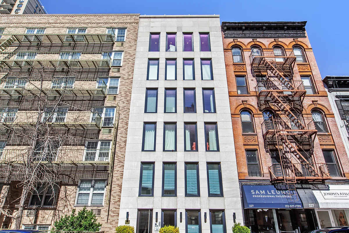 Easton Heights | Upper East Side | Penthouse with Balcony and Hot Tub photo 17