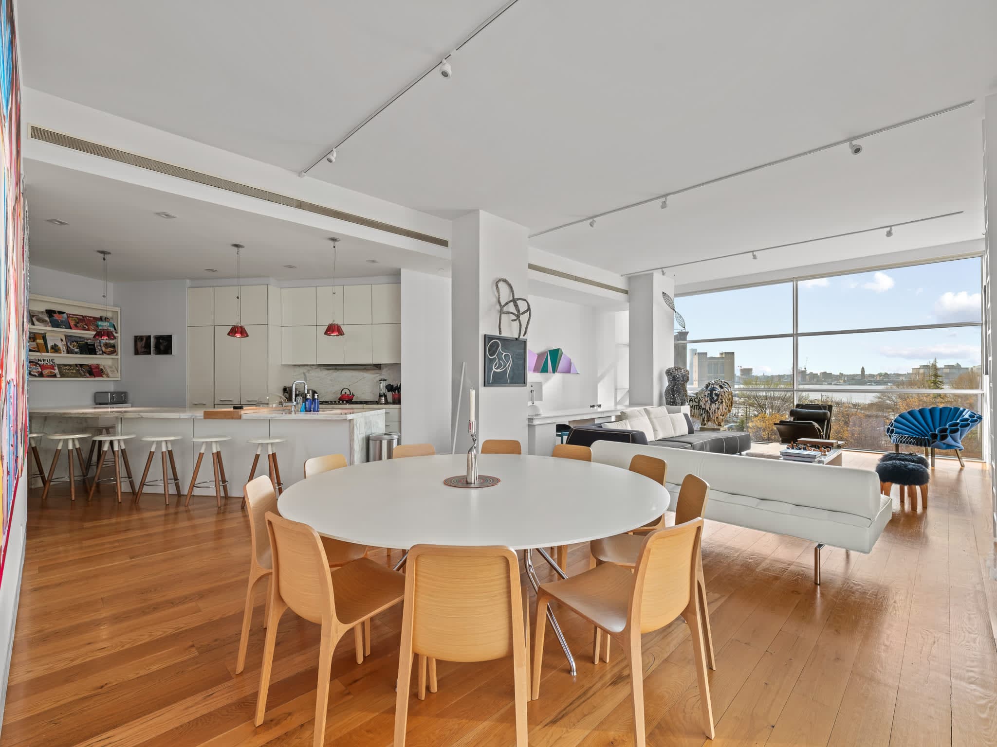 Washington Loft | Tribeca | Designer Loft with Private Balcony main photo