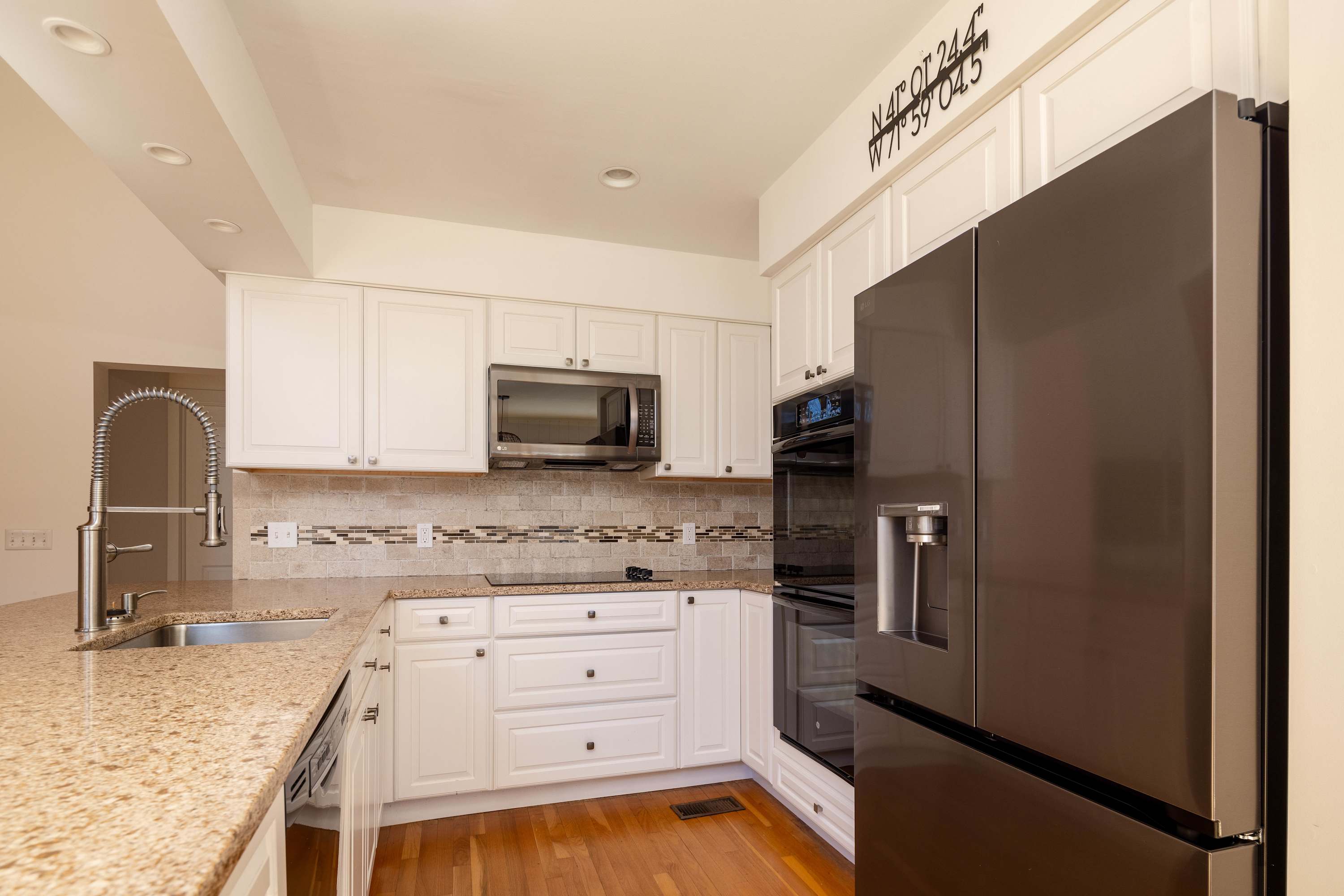 Summerlight Estate | Montauk | Luxe Villa w/ Private Pool & Outdoor Spaces photo 6