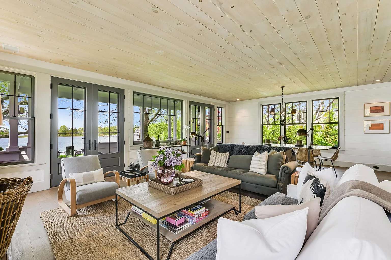 Wooleys Wharf | Southampton | Waterfront Estate with Dock & Pool photo 6