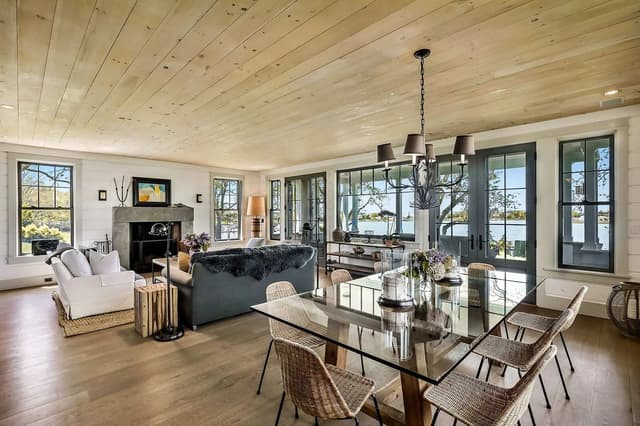 Image of Living space #3