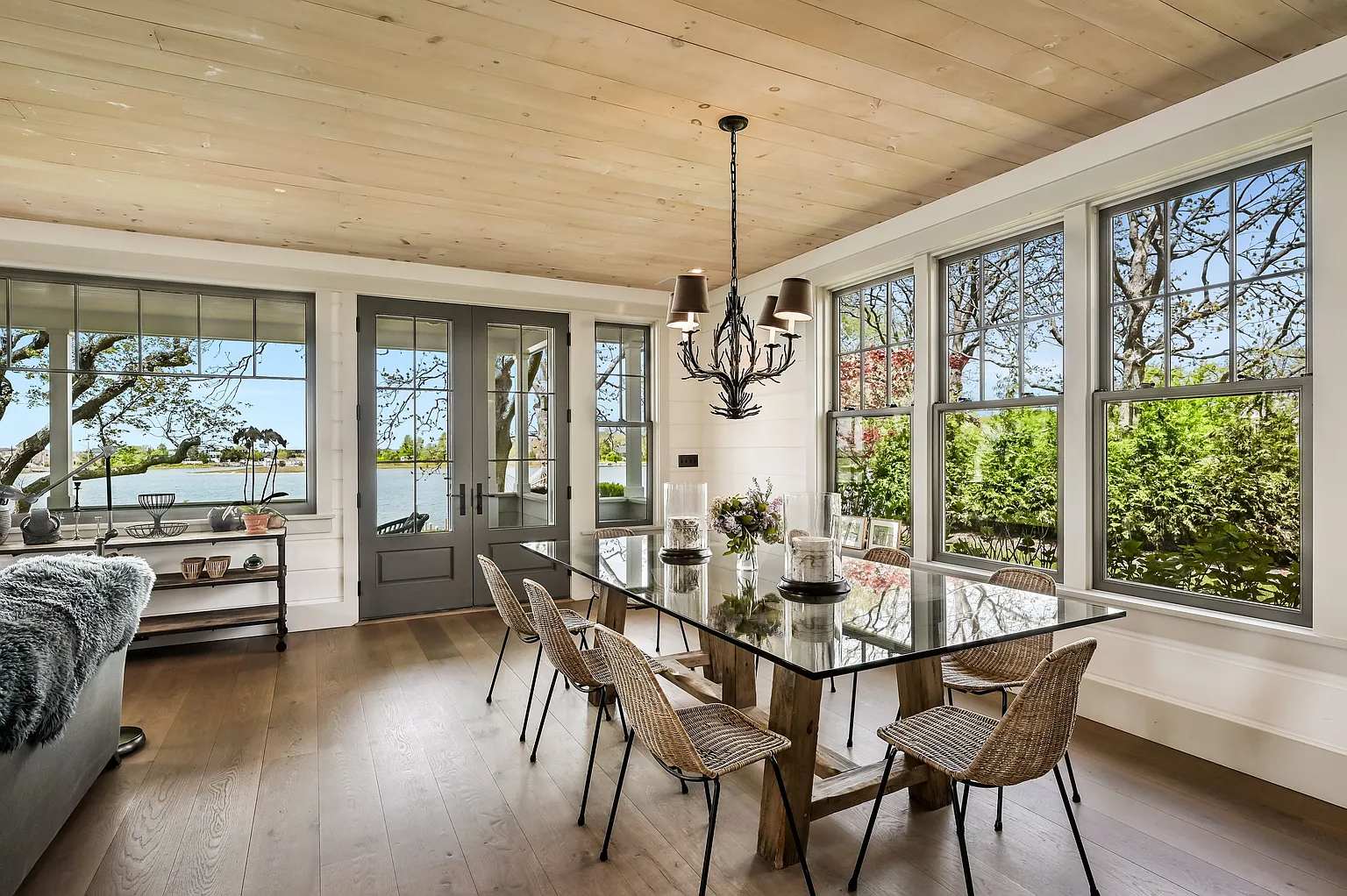 Wooleys Wharf | Southampton | Waterfront Estate with Dock & Pool photo 8