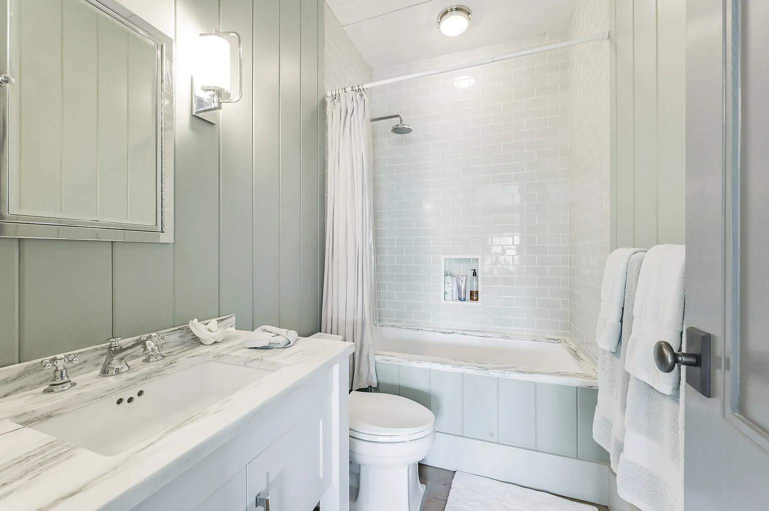 Wooleys Wharf | Southampton | Waterfront Estate with Dock & Pool photo 13