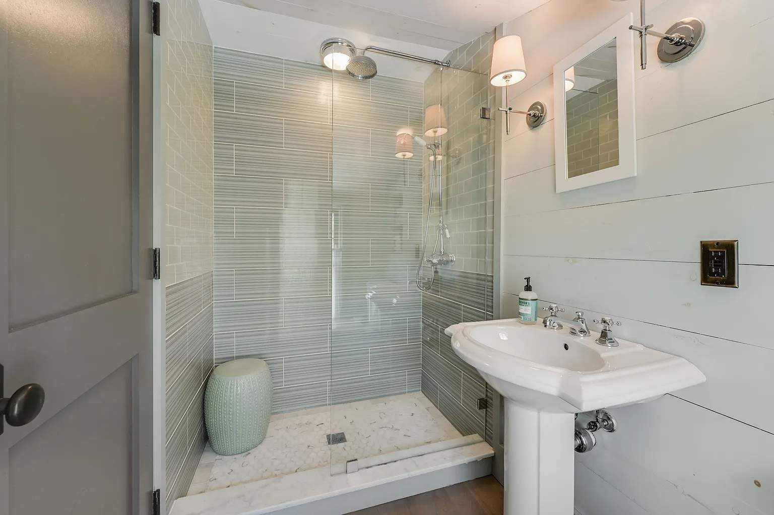 Wooleys Wharf | Southampton | Waterfront Estate with Dock & Pool photo 17