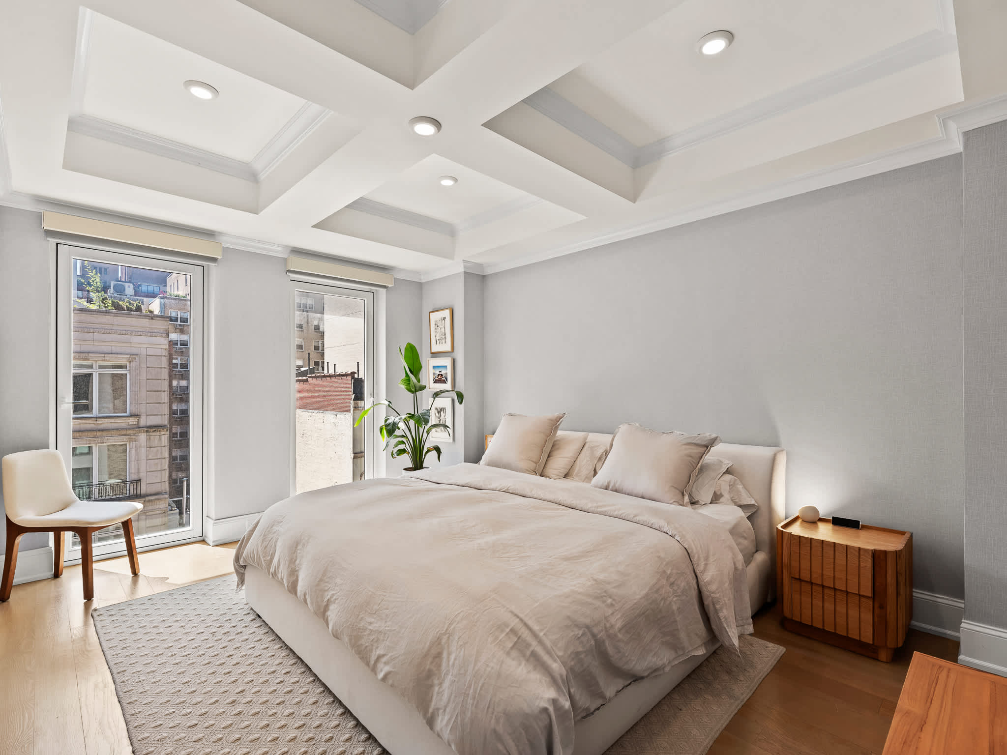Easton Heights | Upper East Side | Penthouse with Balcony and Hot Tub photo 3