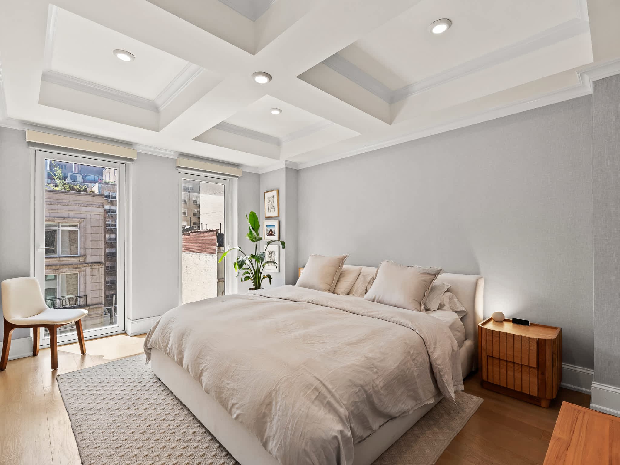 Easton Heights | Upper East Side | Penthouse with Balcony and Hot Tub photo 3