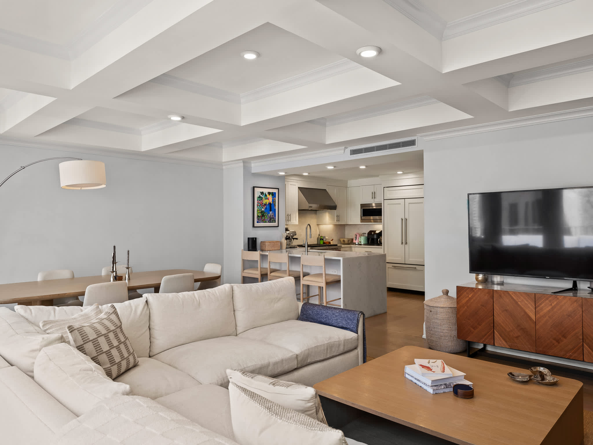 Easton Heights | Upper East Side | Penthouse with Balcony and Hot Tub photo 8