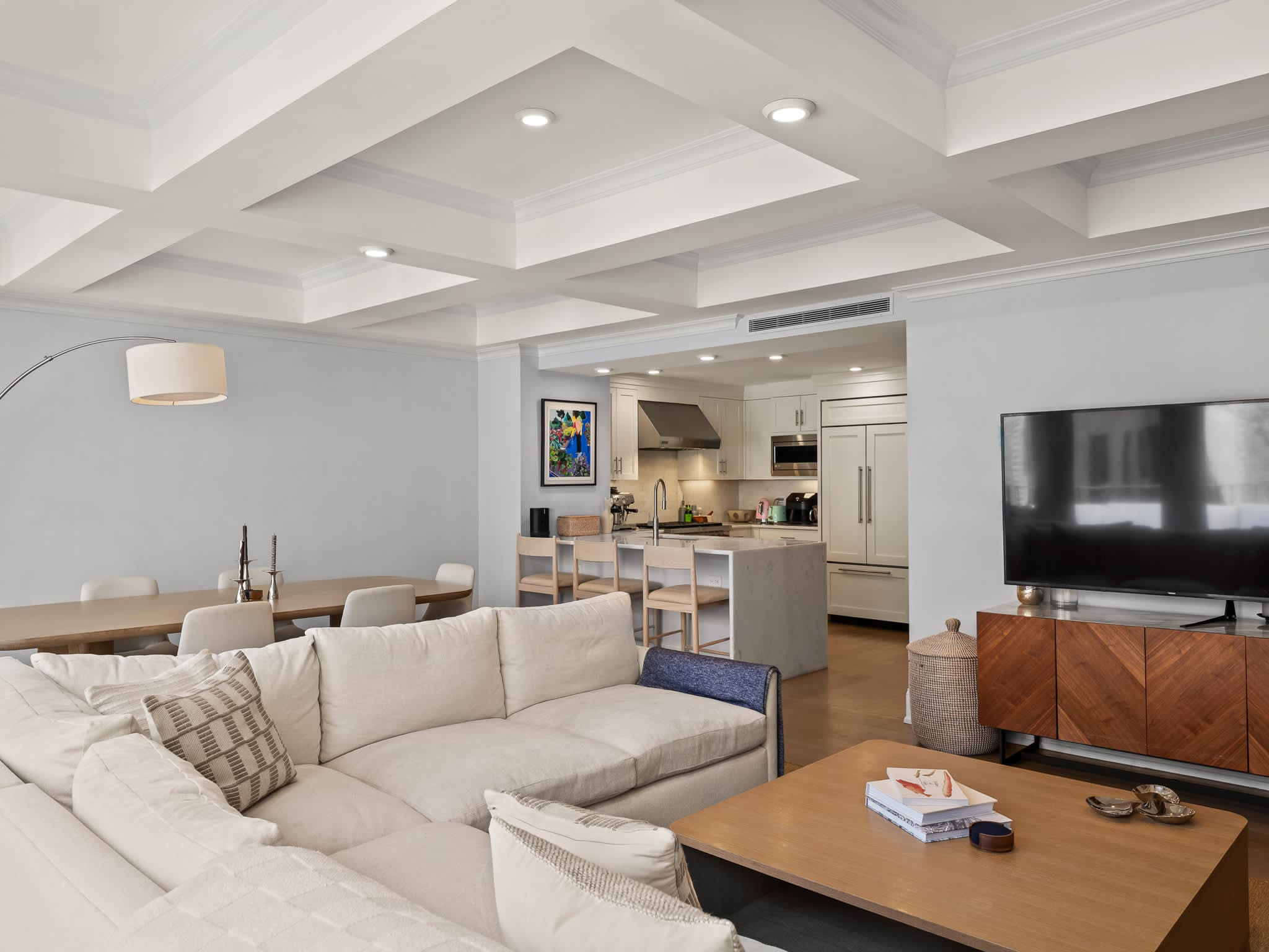 Easton Heights | Upper East Side | Penthouse with Balcony and Hot Tub photo 8