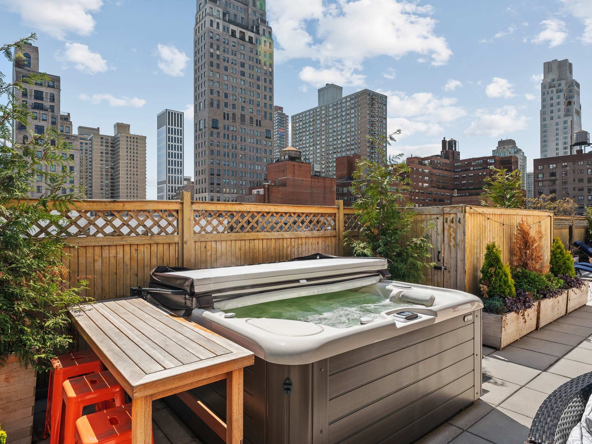 Easton Heights | Upper East Side | Penthouse with Balcony and Hot Tub photo 36