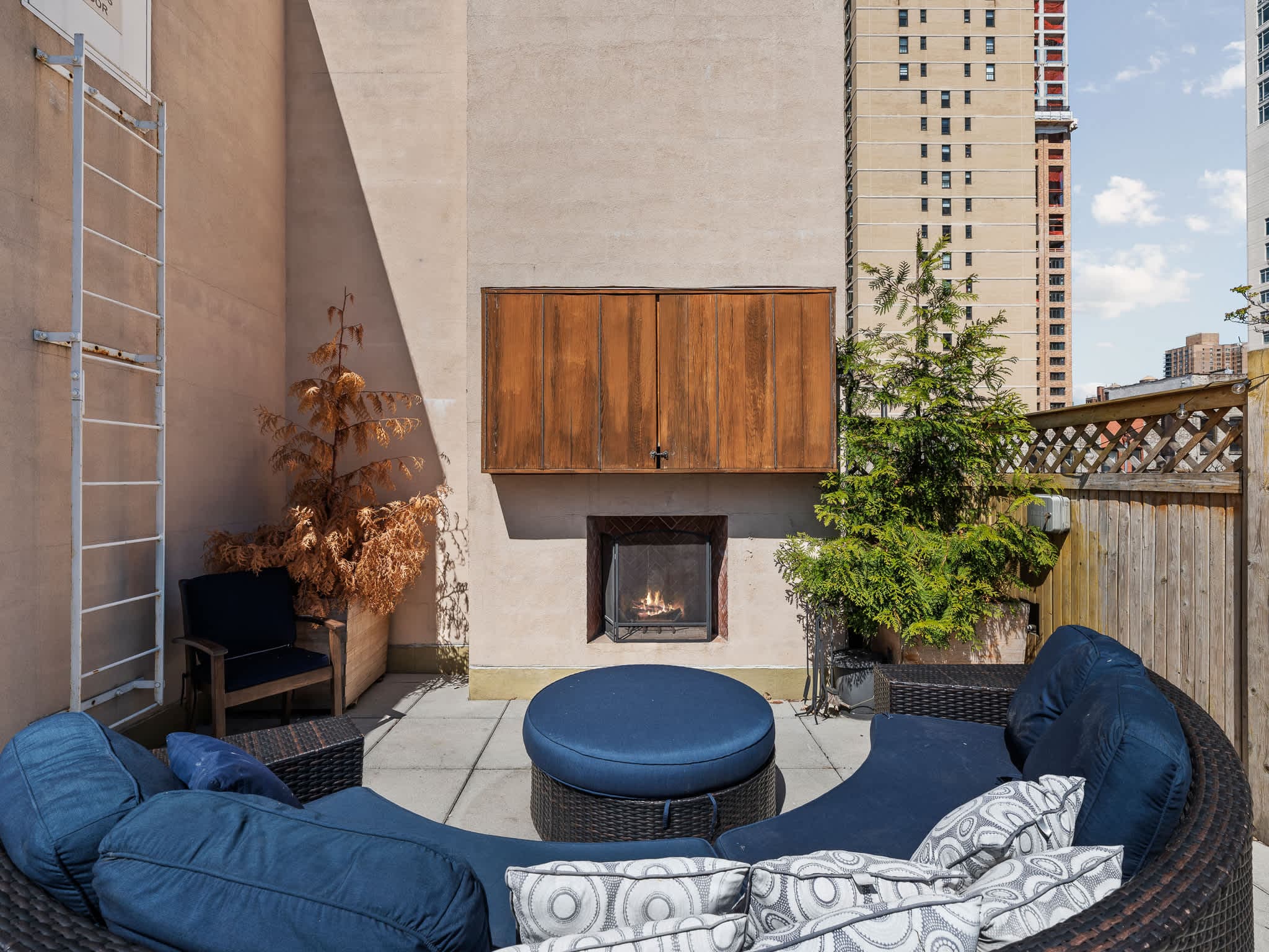 Easton Heights | Upper East Side | Penthouse with Balcony and Hot Tub photo 37