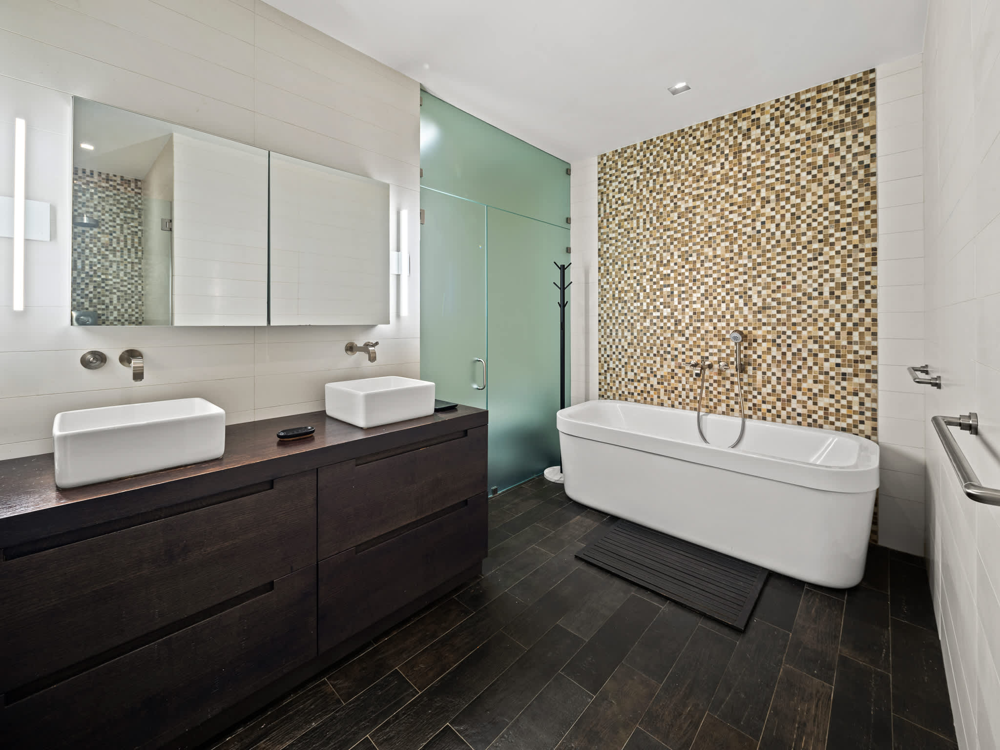 Cobble Loft | Tribeca | Spacious Loft with City Views photo 15