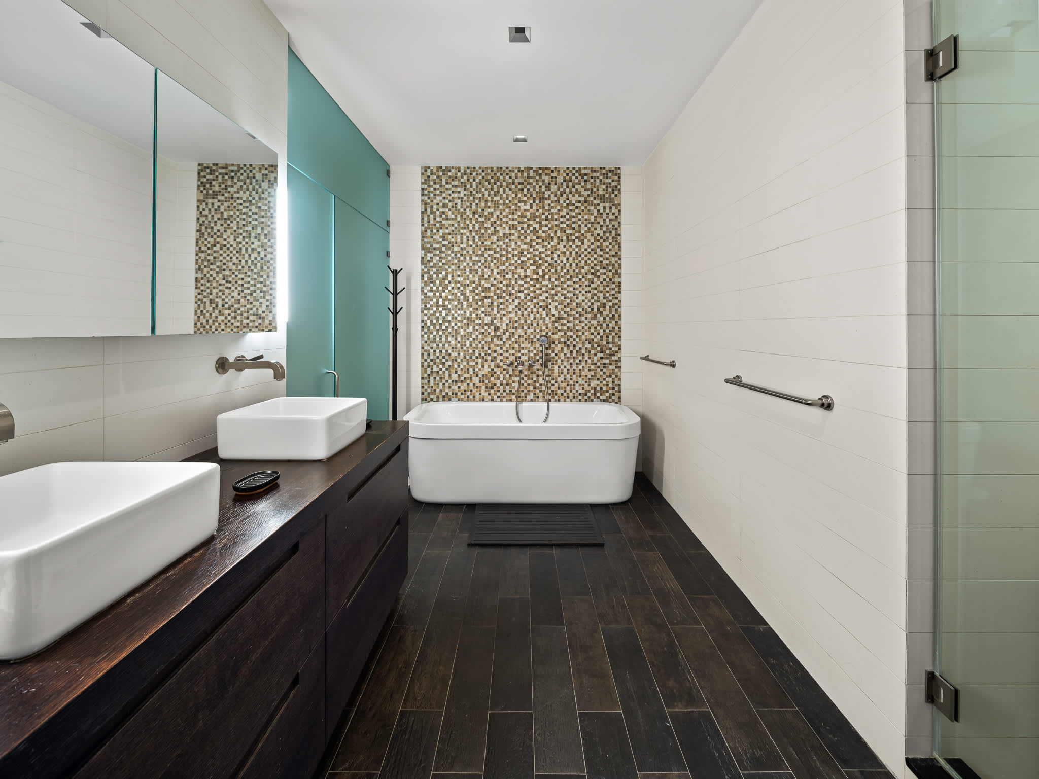 Cobble Loft | Tribeca | Spacious Loft with City Views photo 14