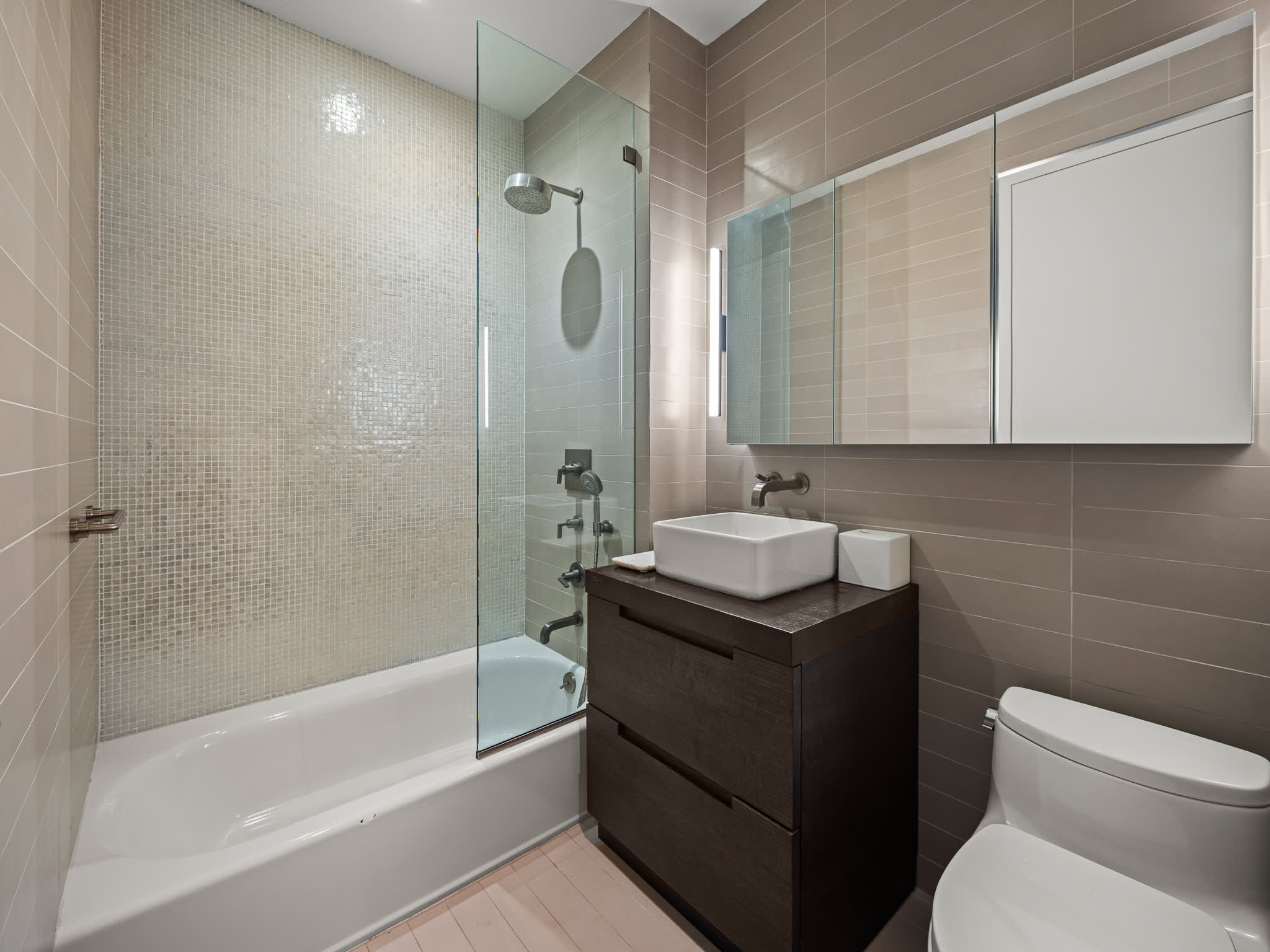 Cobble Loft | Tribeca | Spacious Loft with City Views photo 20