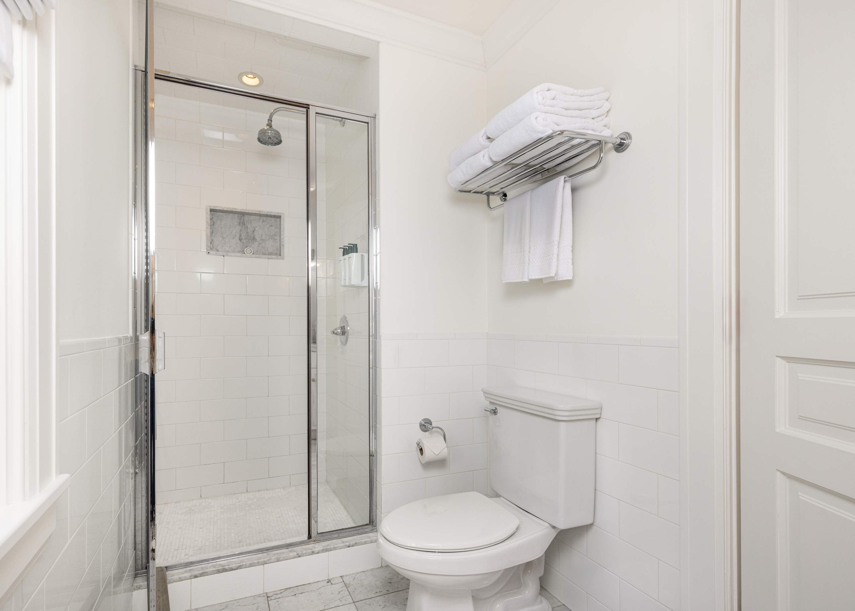 Harbor House Suite C | East Hampton Springs | Premier Suite with Private Terraces photo 11