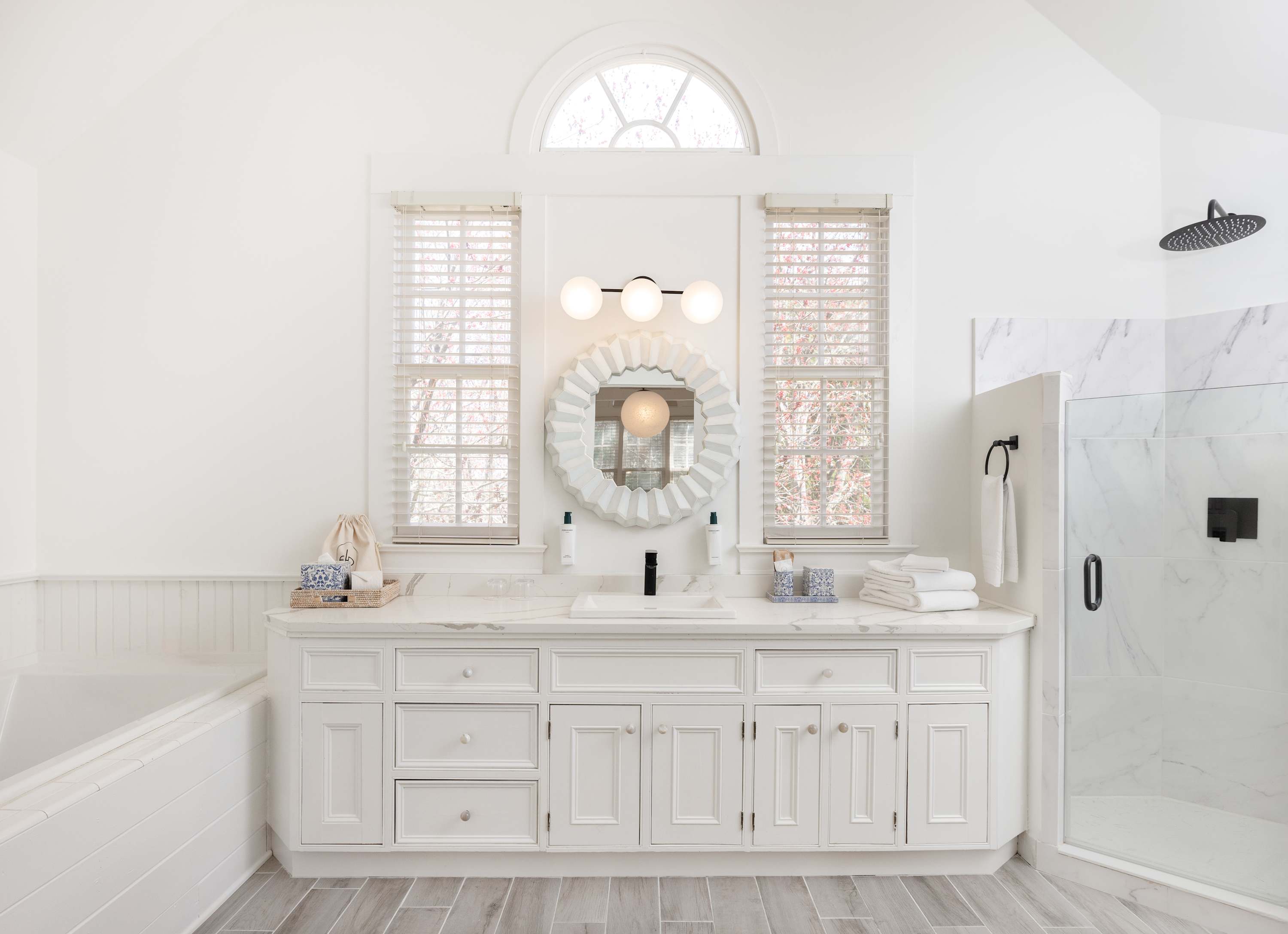 Harbor Cottage 11 | East Hampton Springs | Waterfront Cottage with Outdoor Space & Water Views photo 5