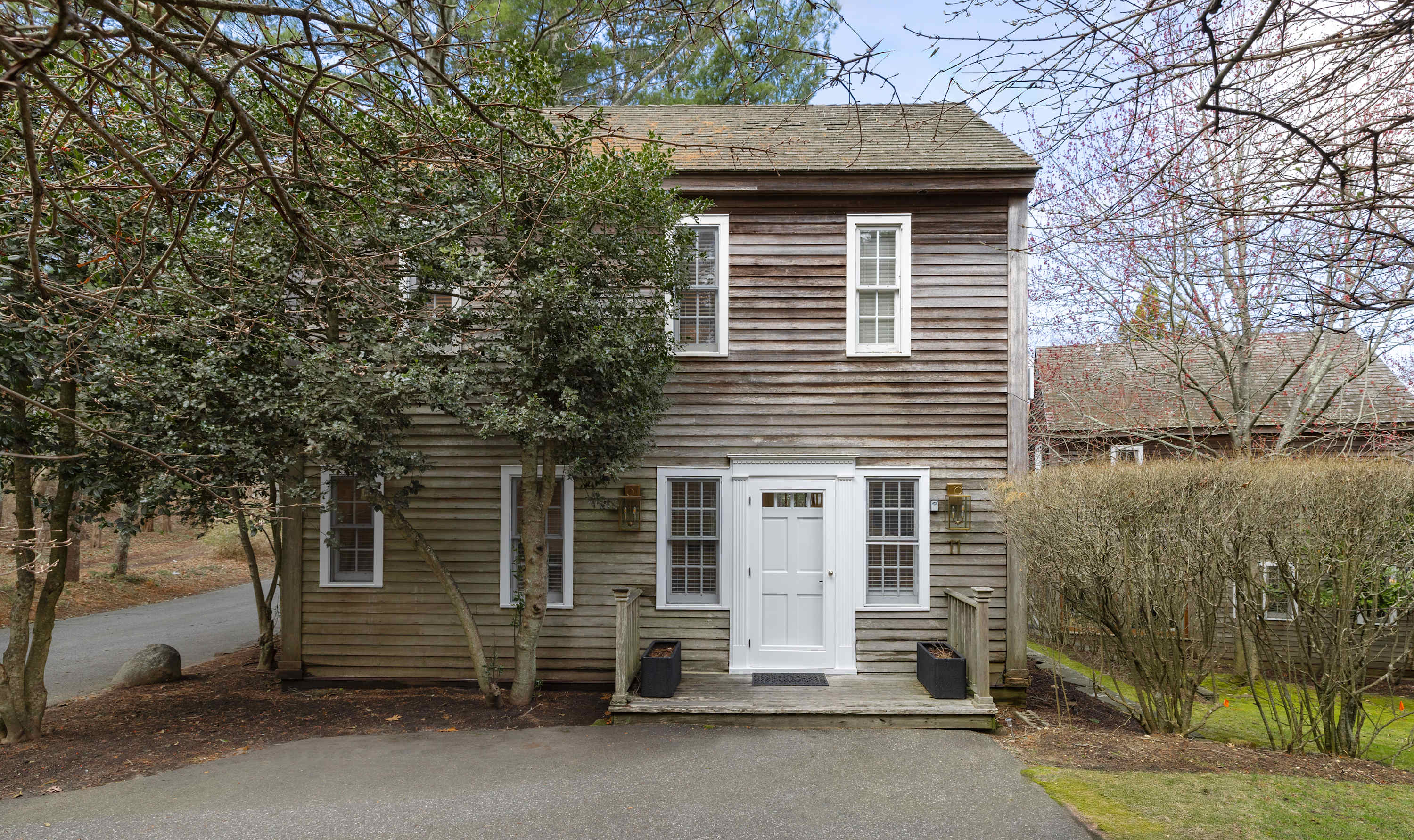 Harbor Cottage 11 | East Hampton Springs | Waterfront Cottage with Outdoor Space & Water Views photo 7