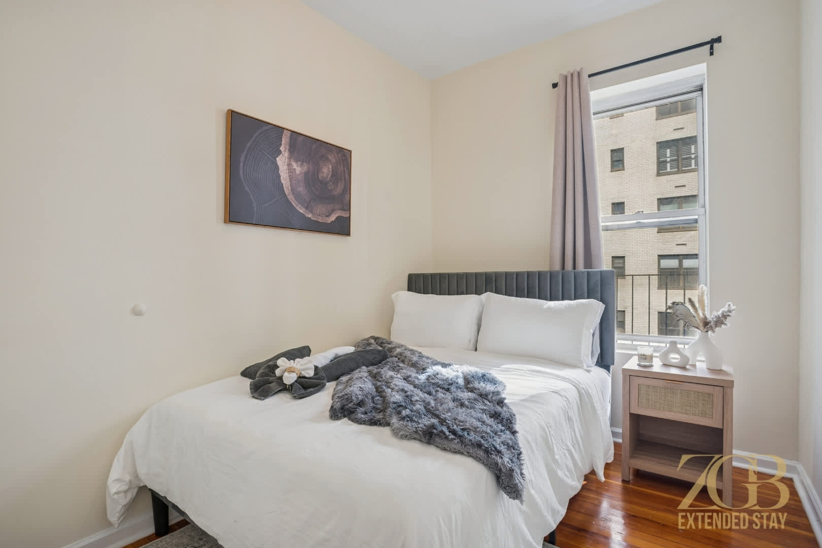 Lenox House III | Lenox Hill | Stylish Apartment photo 4