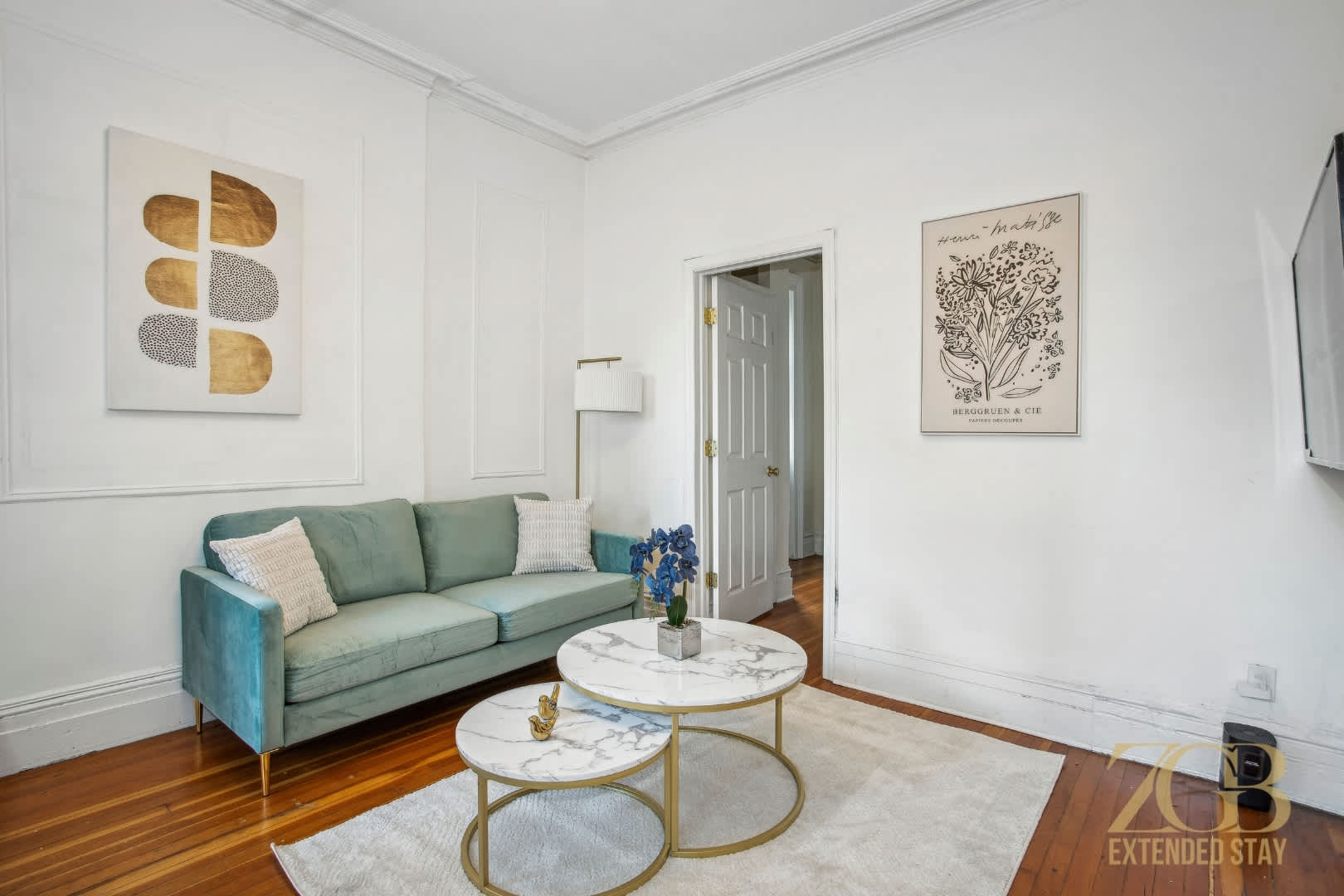 Lenox House IV | Lenox Hill | Modern Apartment photo 3