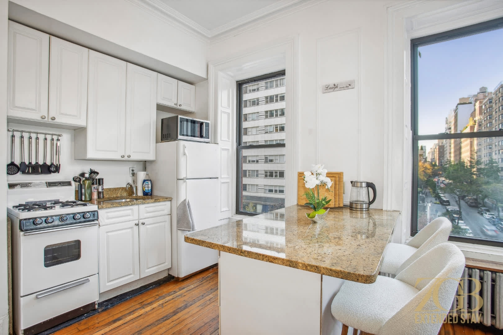 Lenox House IV | Lenox Hill | Modern Apartment photo 2