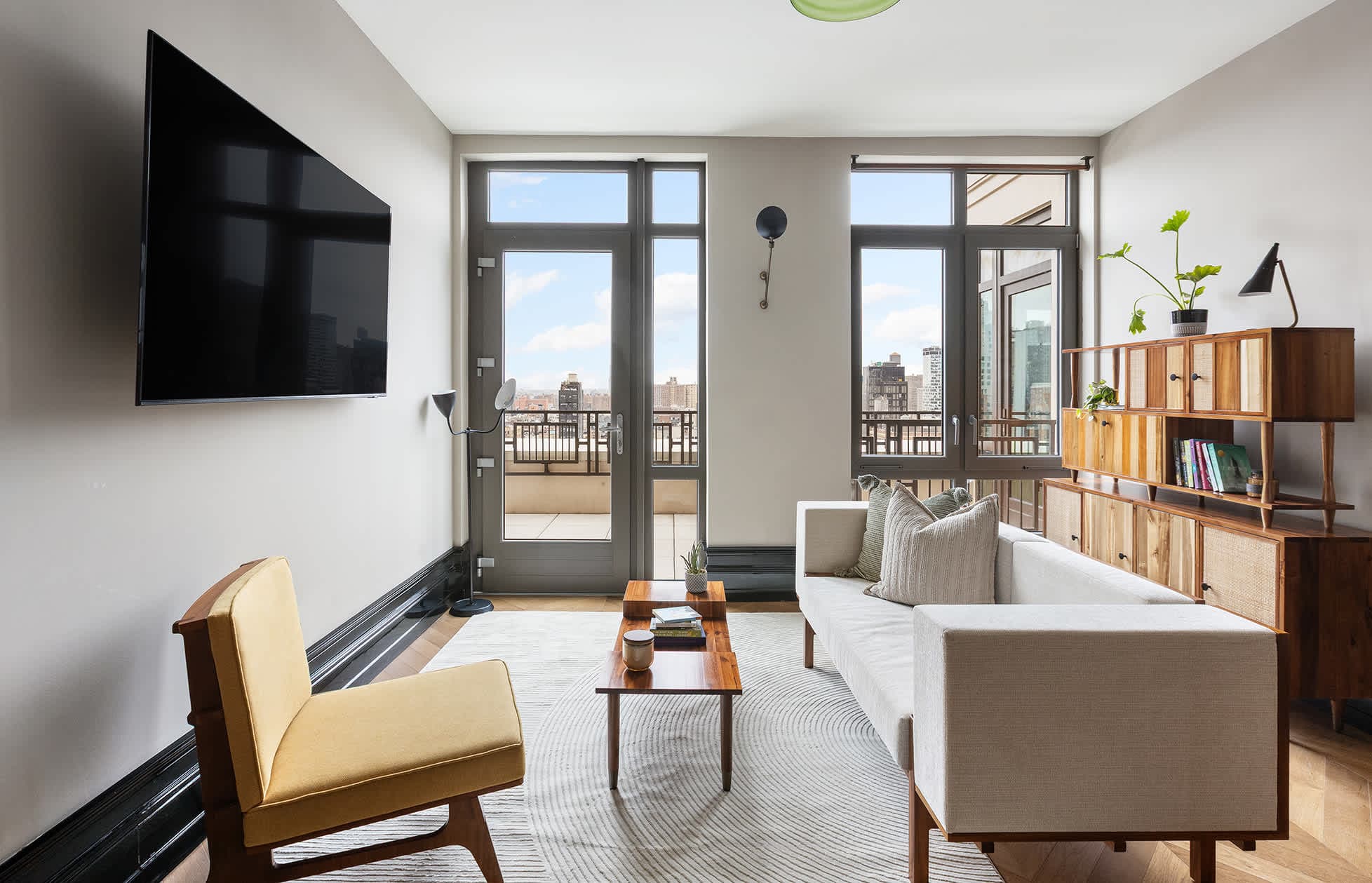 Freeman 1303 | Lower East Side | Condo with Balcony main photo