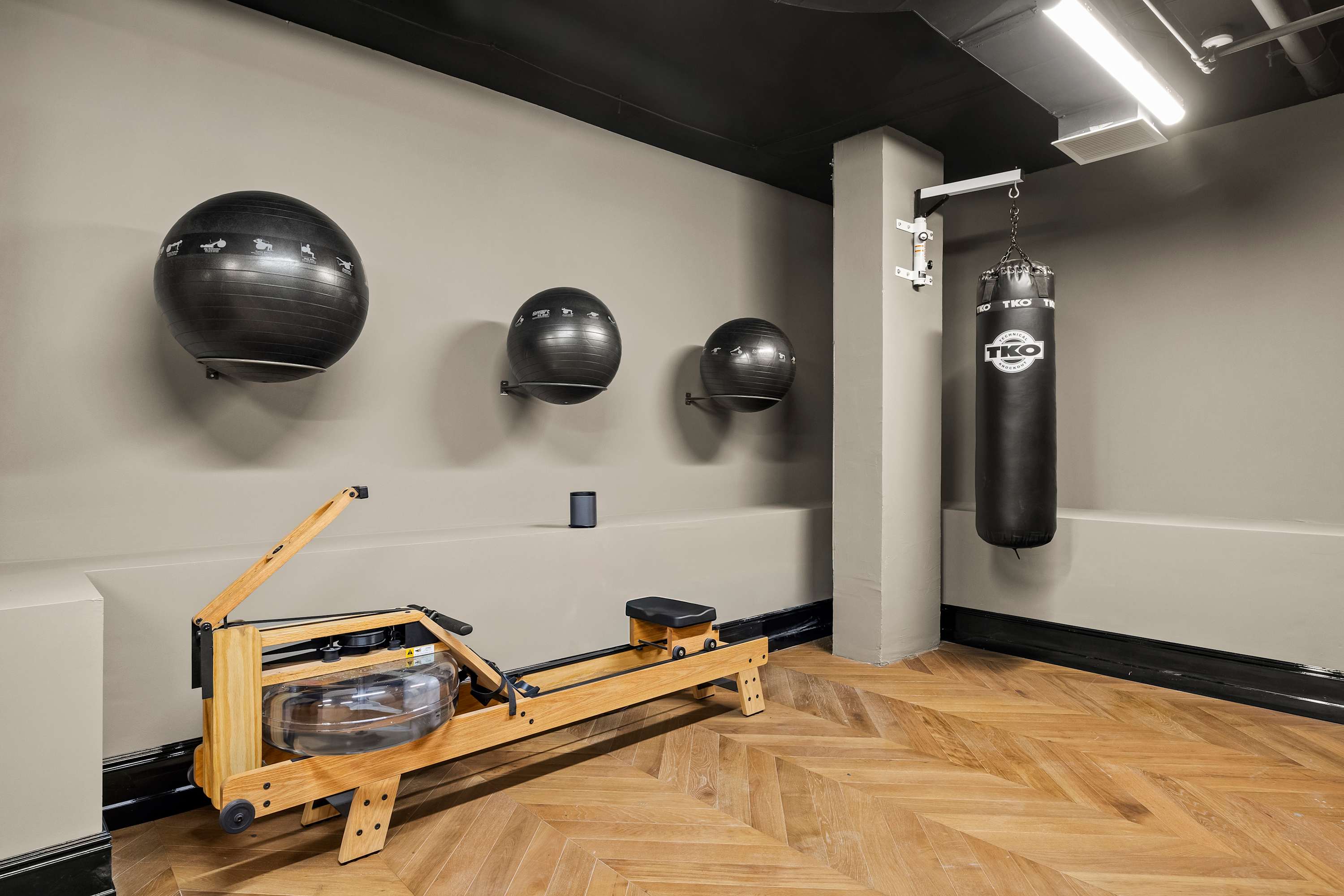 Freeman 1301 | Lower East Side | Condo with Shared Amenities photo 10