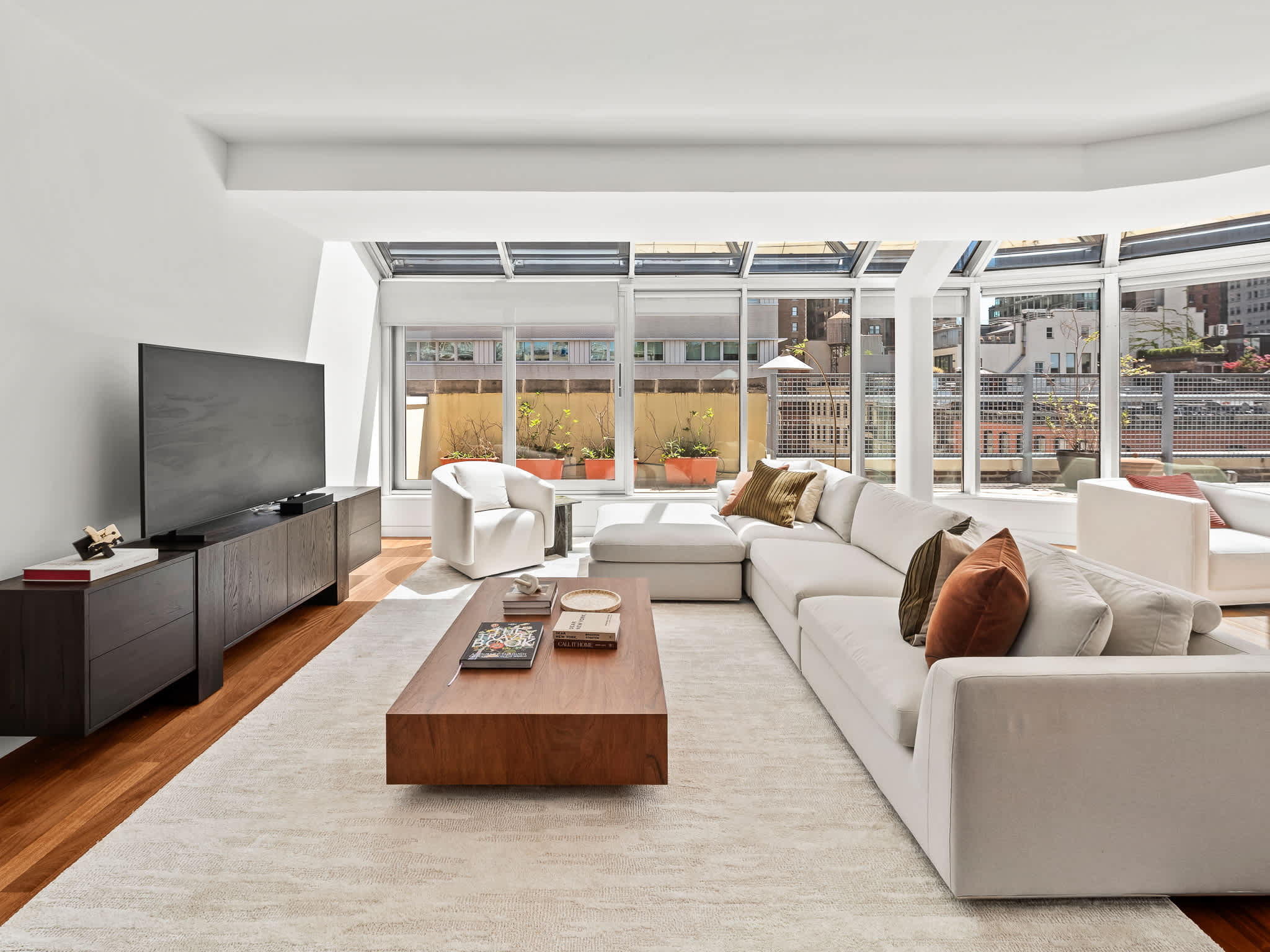 Tribeca Heights | Tribeca | PH with Private Terrace and City Views photo 6