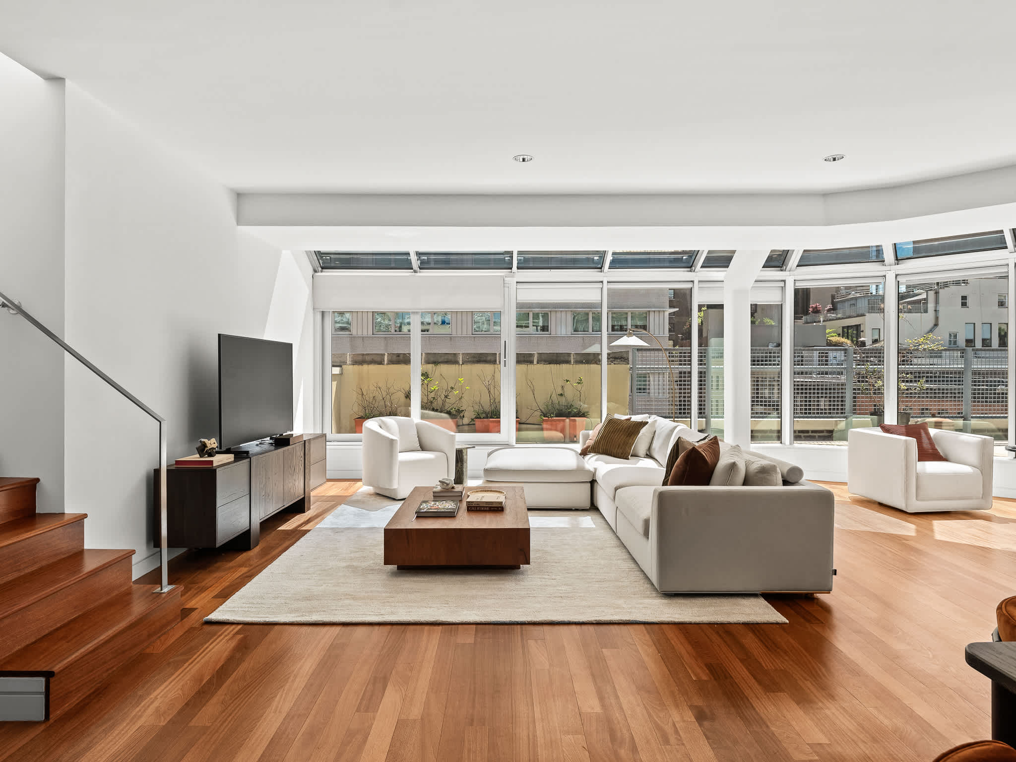 Tribeca Heights | Tribeca | PH with Private Terrace and City Views photo 9