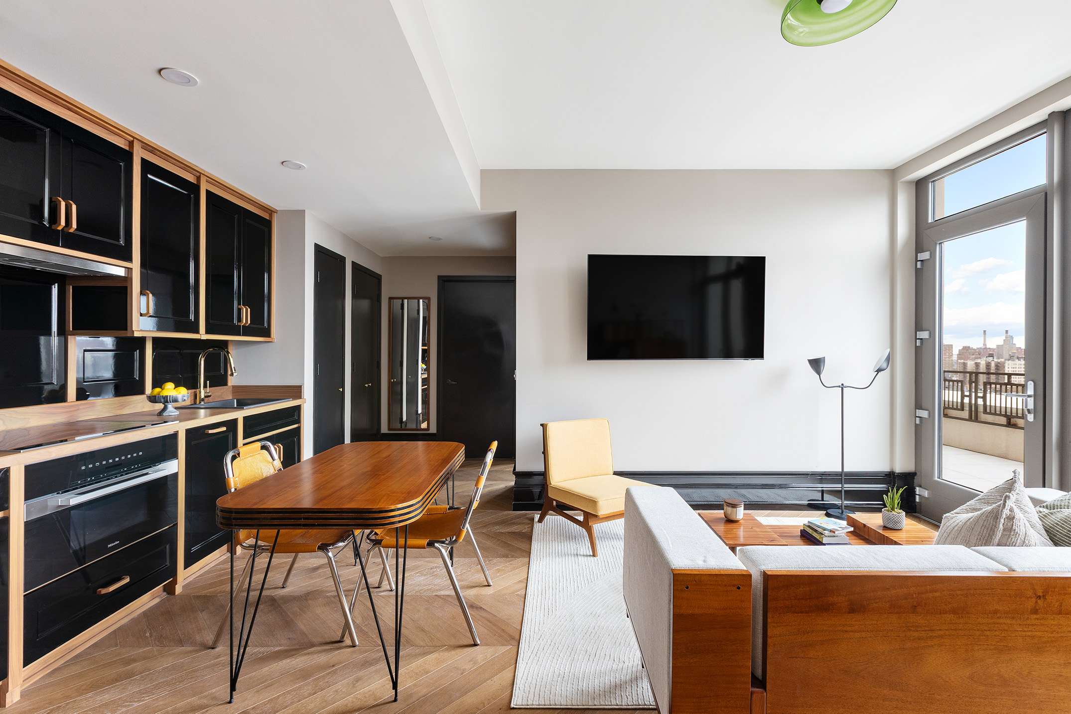 Freeman 1403 | Lower East Side | Condo with Shared Amenities photo 4